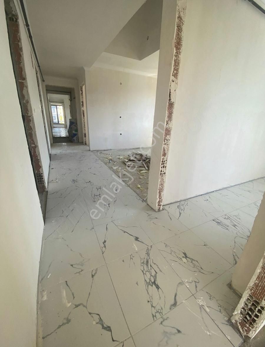 Fırsat! Adil Mahallesinde Butik Sitede Satılık Daire