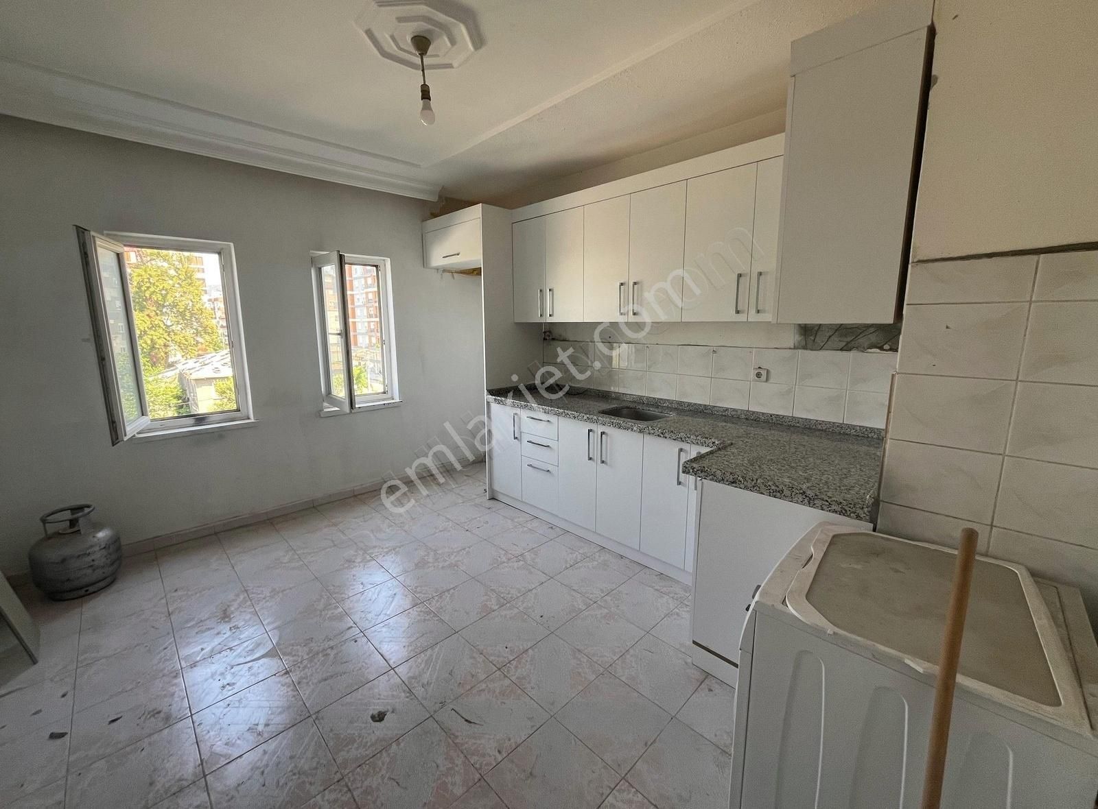 Medikum Yanında Cadde Üzerinde Satılık 3+1 Daire - Görsel 33