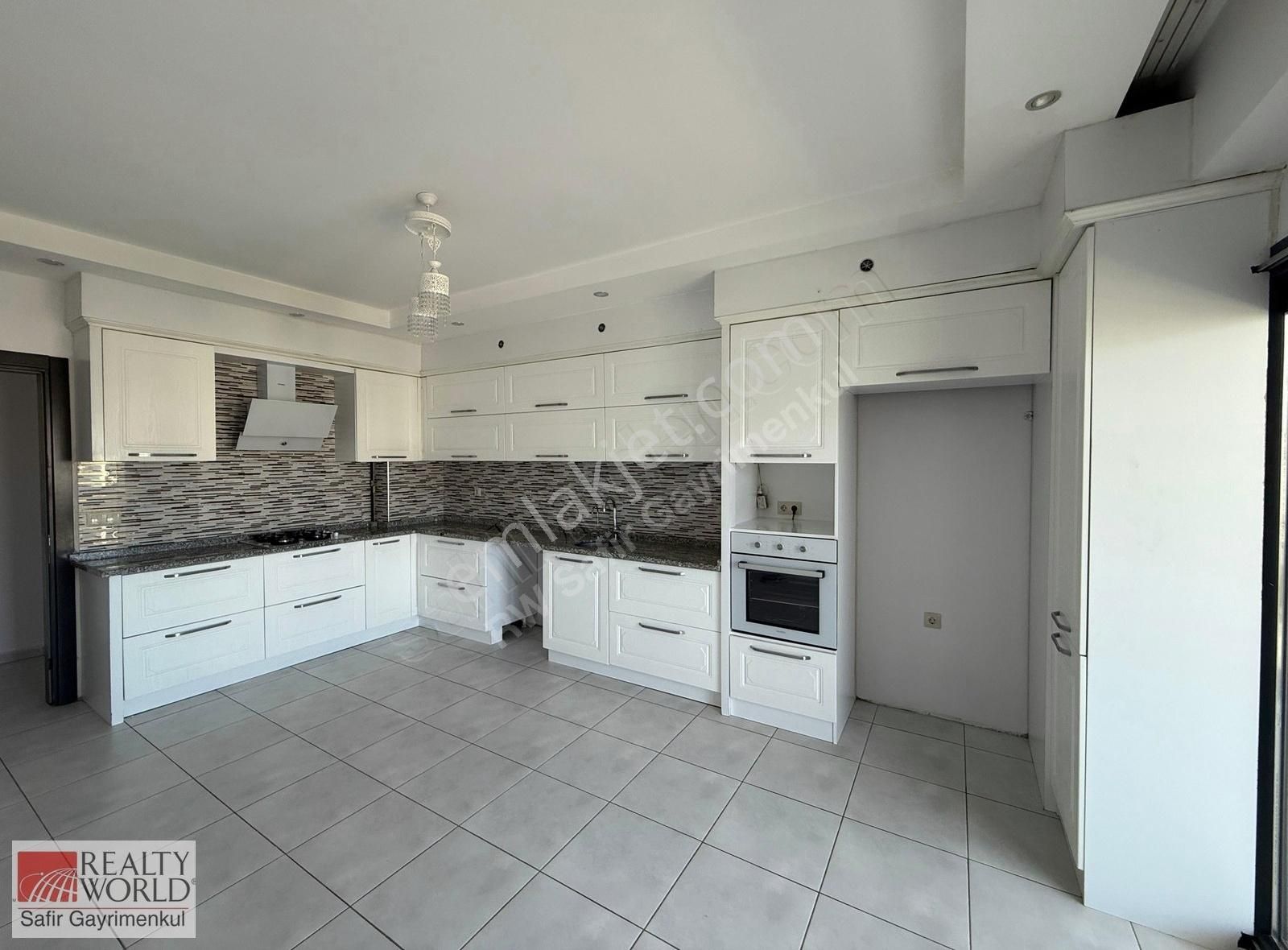 Şemikler Şehri Ala Sitesi 3+1 Ara Kat Kiralık Daire