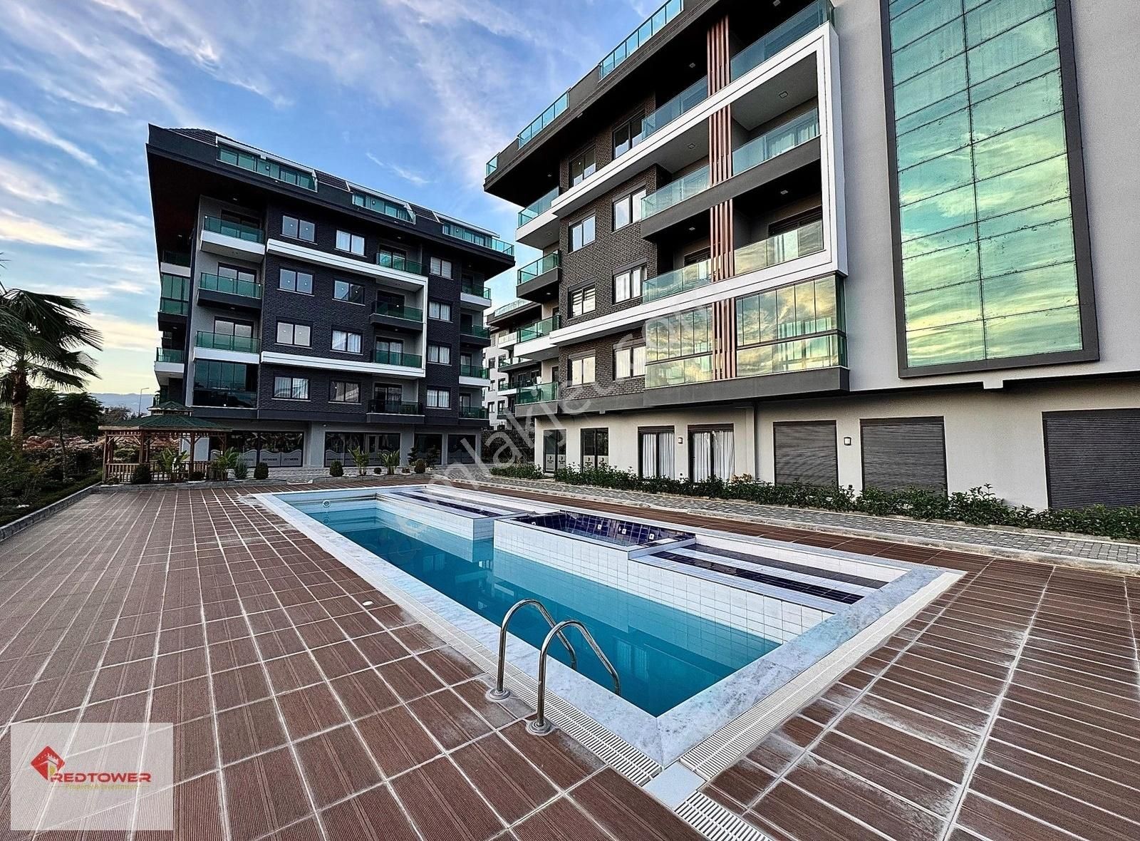 Alanya Oba'da Satılık 1+1 Daire Modern Yaşam Alanı