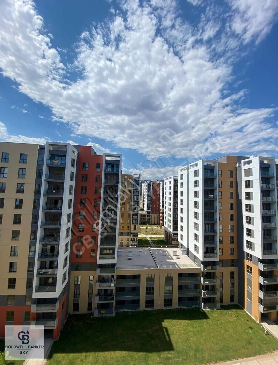 Coldwell Banker Sky`dan 3+1 118 M2 Boş Fırsat Satılık Daire