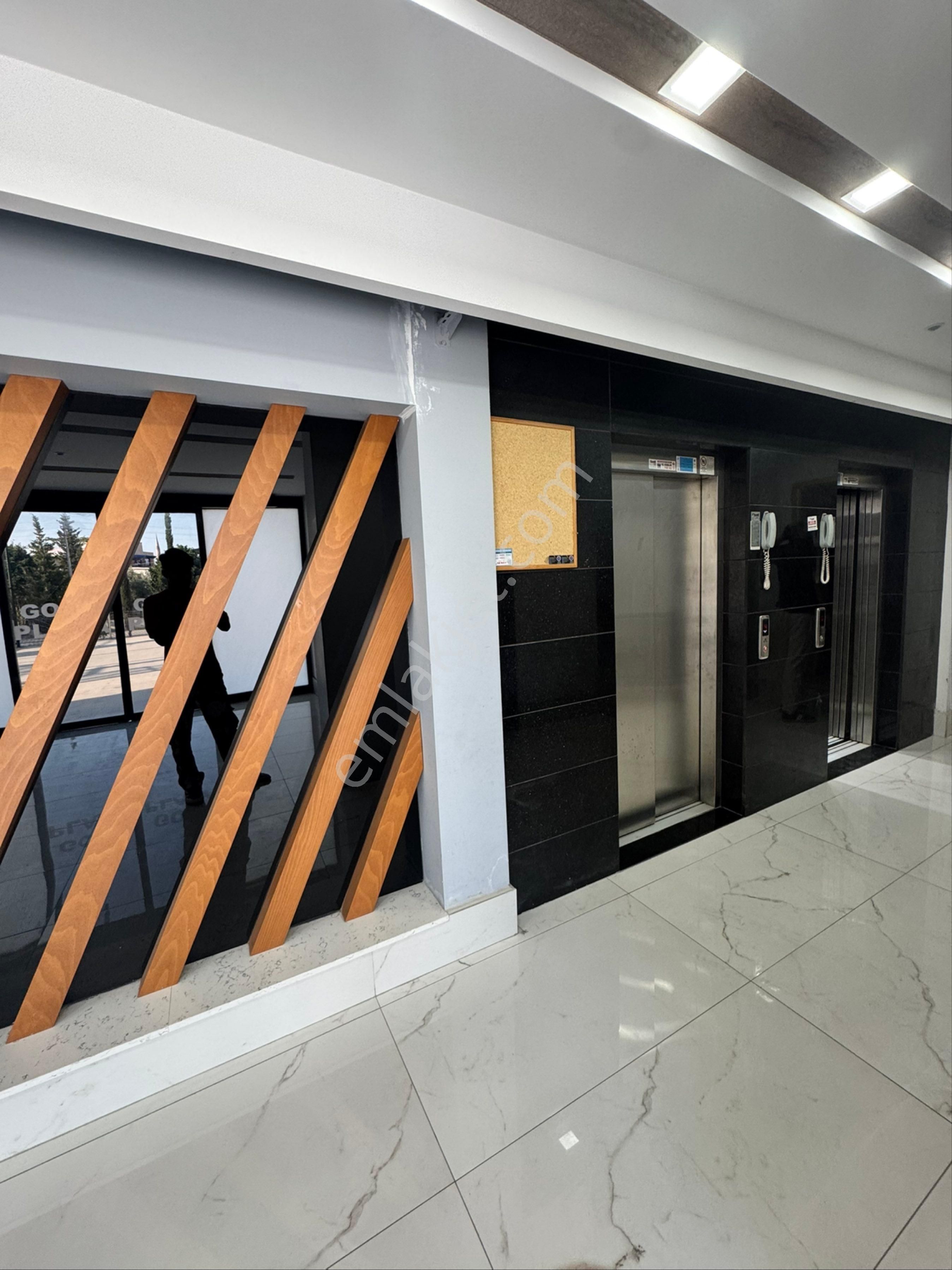 Gürselpaşa’da Site İçinde Ferah 3+1 Daire – Ebeveyn Banyolu, Balkonlu