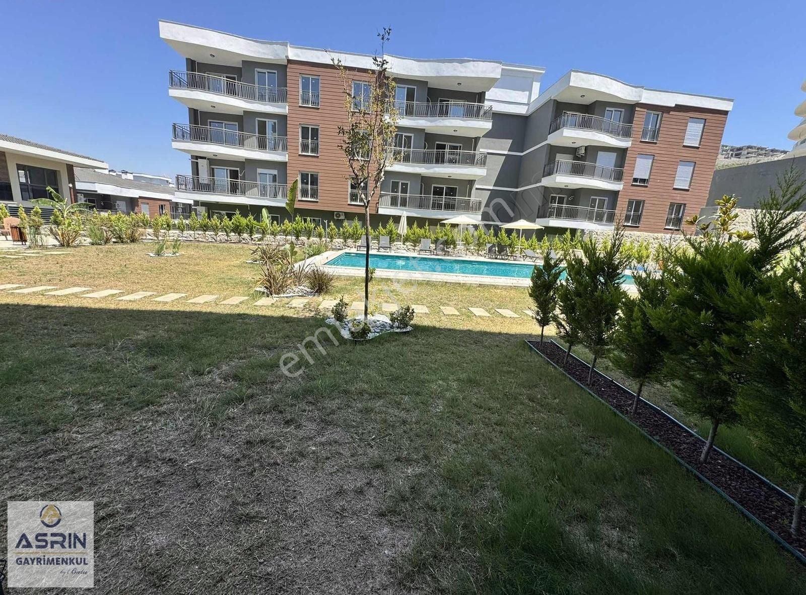 Yazlık Tadında Lüx Daire Eşyalı 1+1 Bahçeli Dairemiz Satıştadır