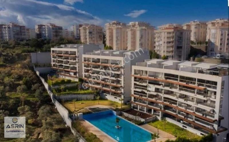 Şehrizar Konaklarında 5+2 Satılık Daire