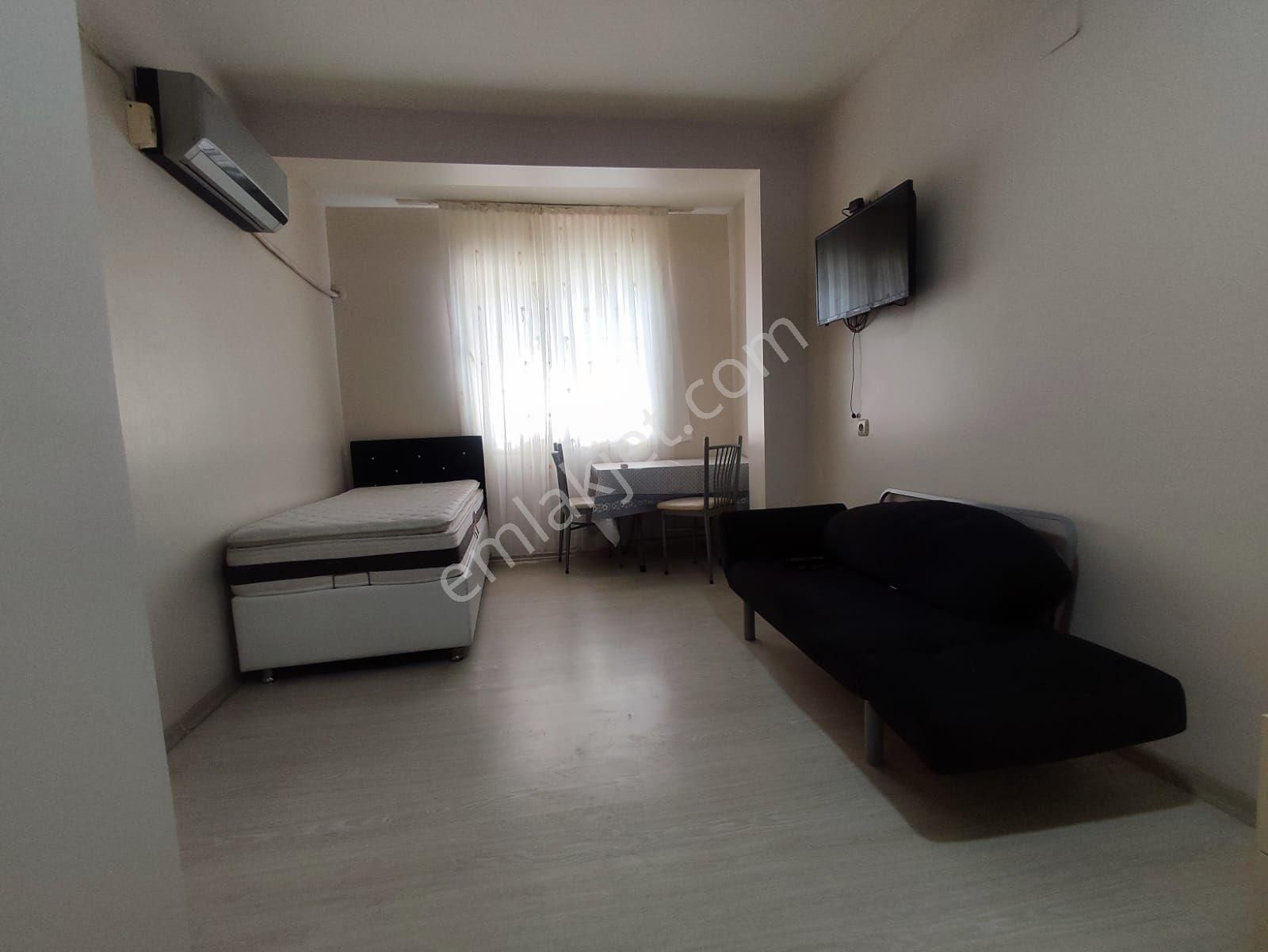 Seyhan Yeşilyurt Duygu Kafeye Yürüme Mesafesinde 1+0 Eşyalı Kiralık