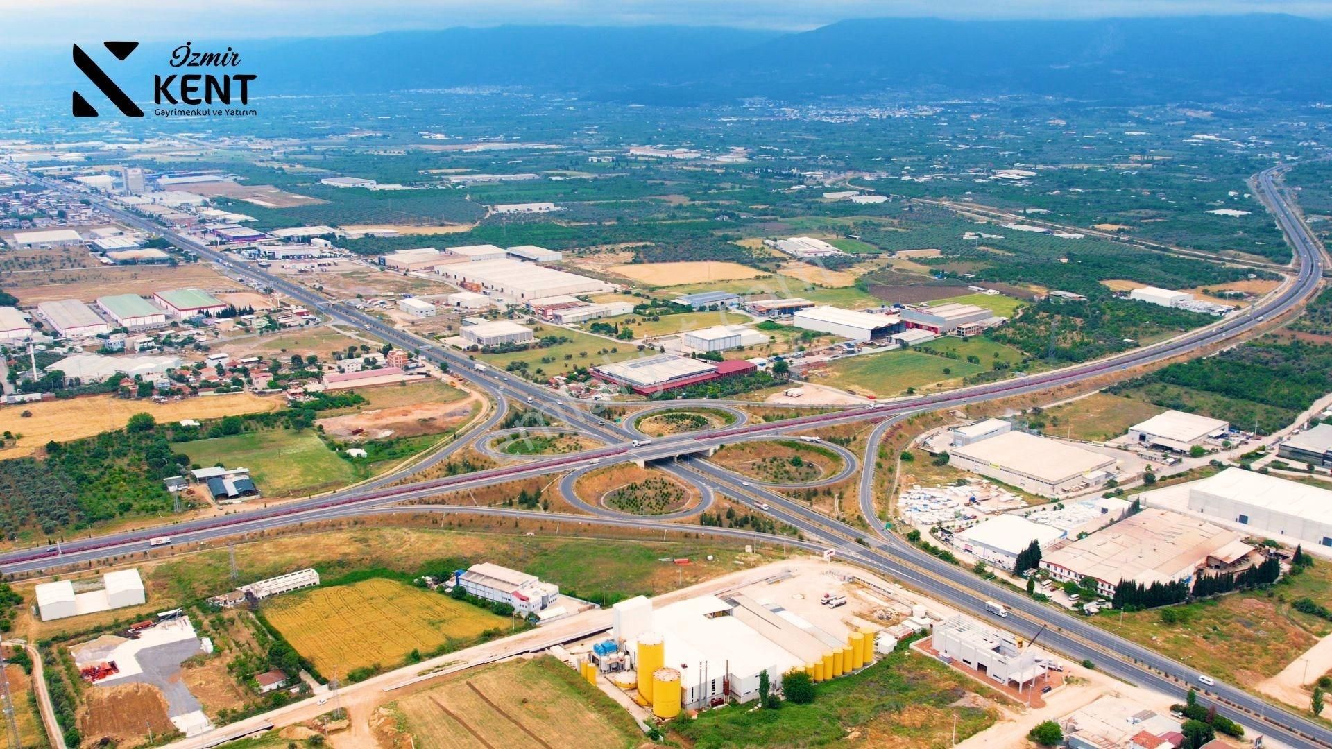 Kemalpaşa Ulucak' Da Satılık 4.200 M2 Sanayi İmarlı Arsa