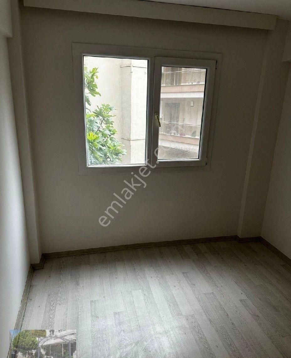 Bostanlı Merkezde Sahile Çok Yakın - Görsel 3