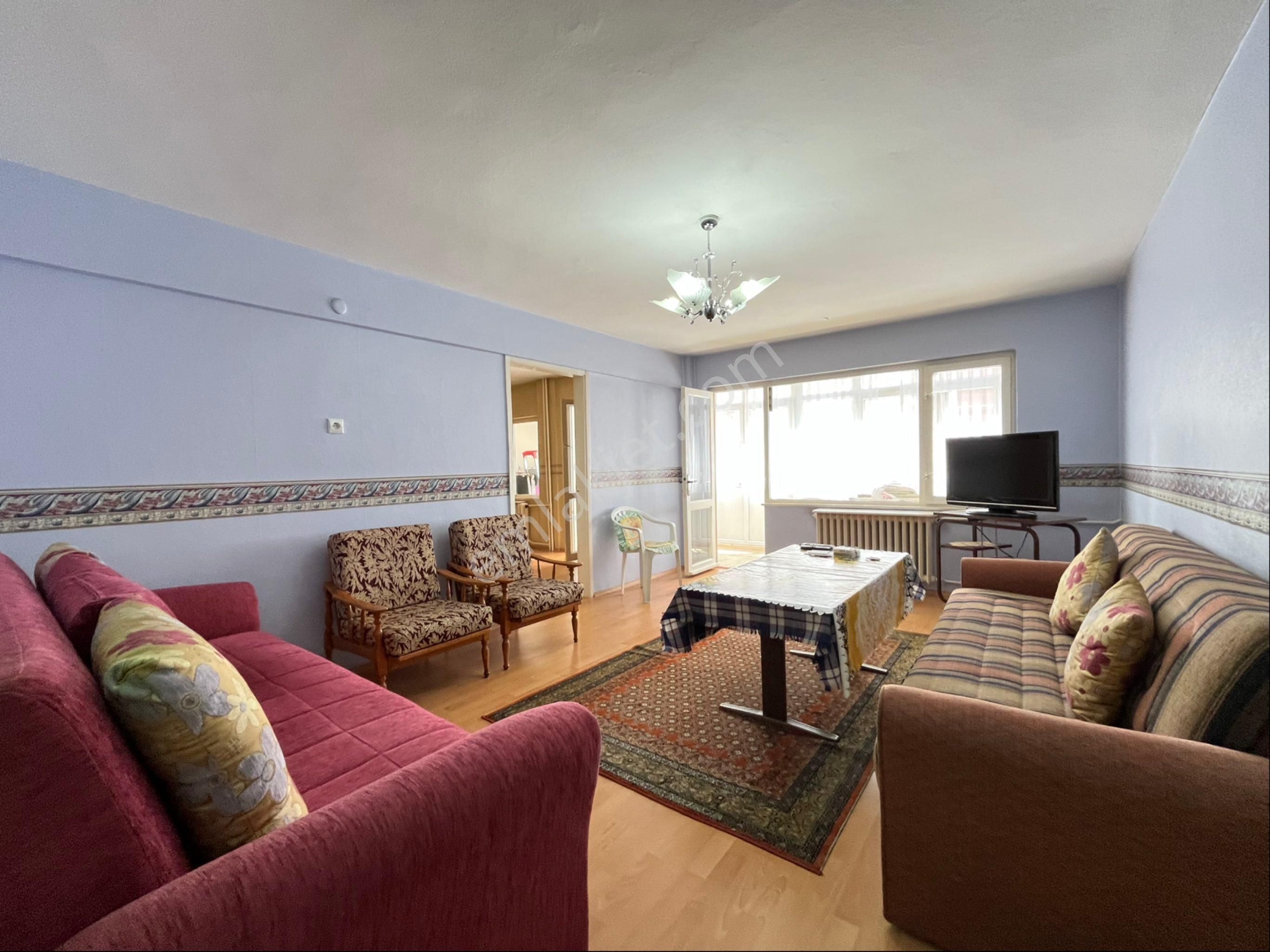 İmren Gayrimenkulden Kiralık Eşyalı 3+1 Sefaköy Merkezde Sitede