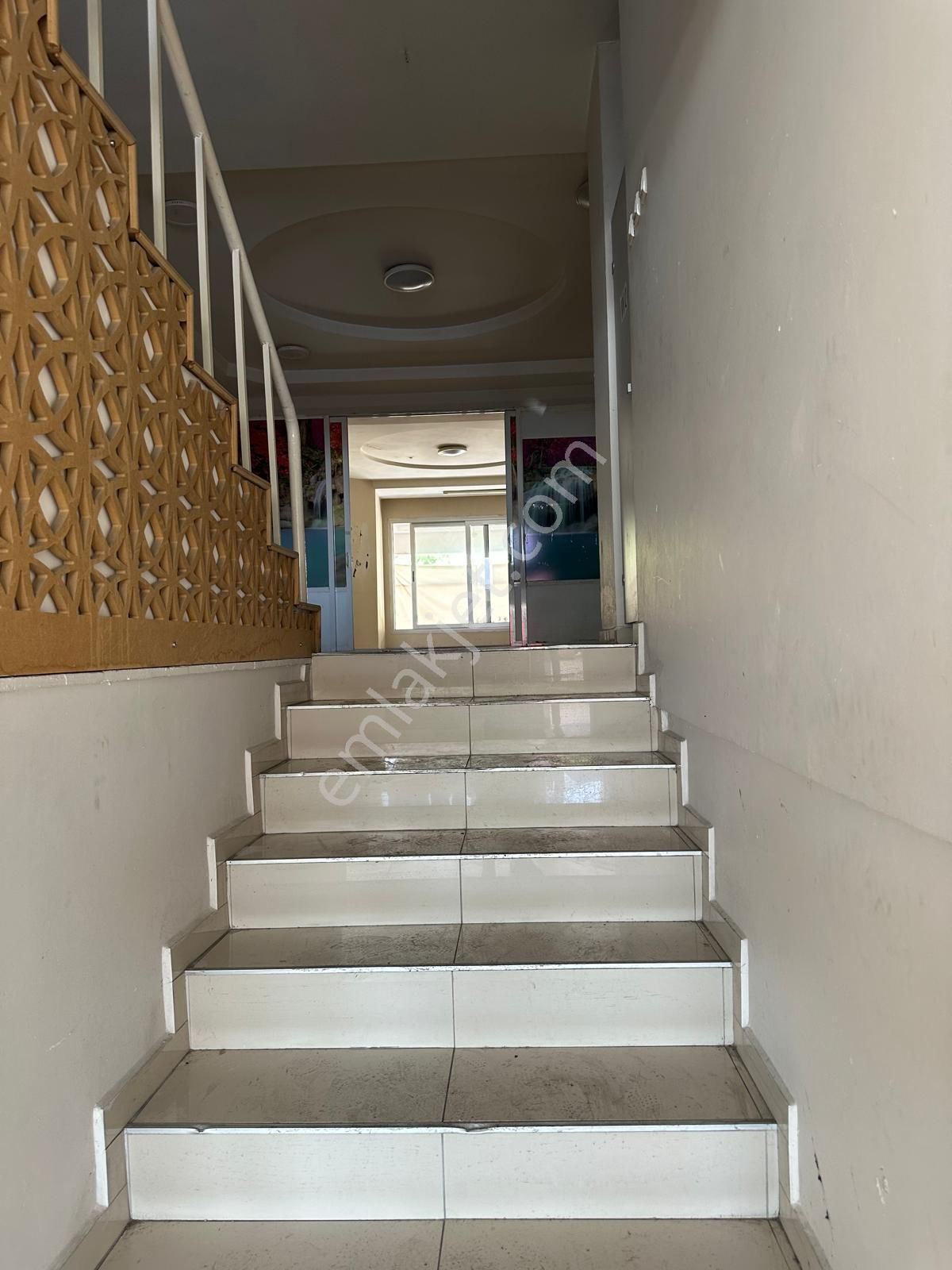 Tabela Değeri Yüksek Yeşillik Caddesinde Satılık Dükkan - Görsel 11