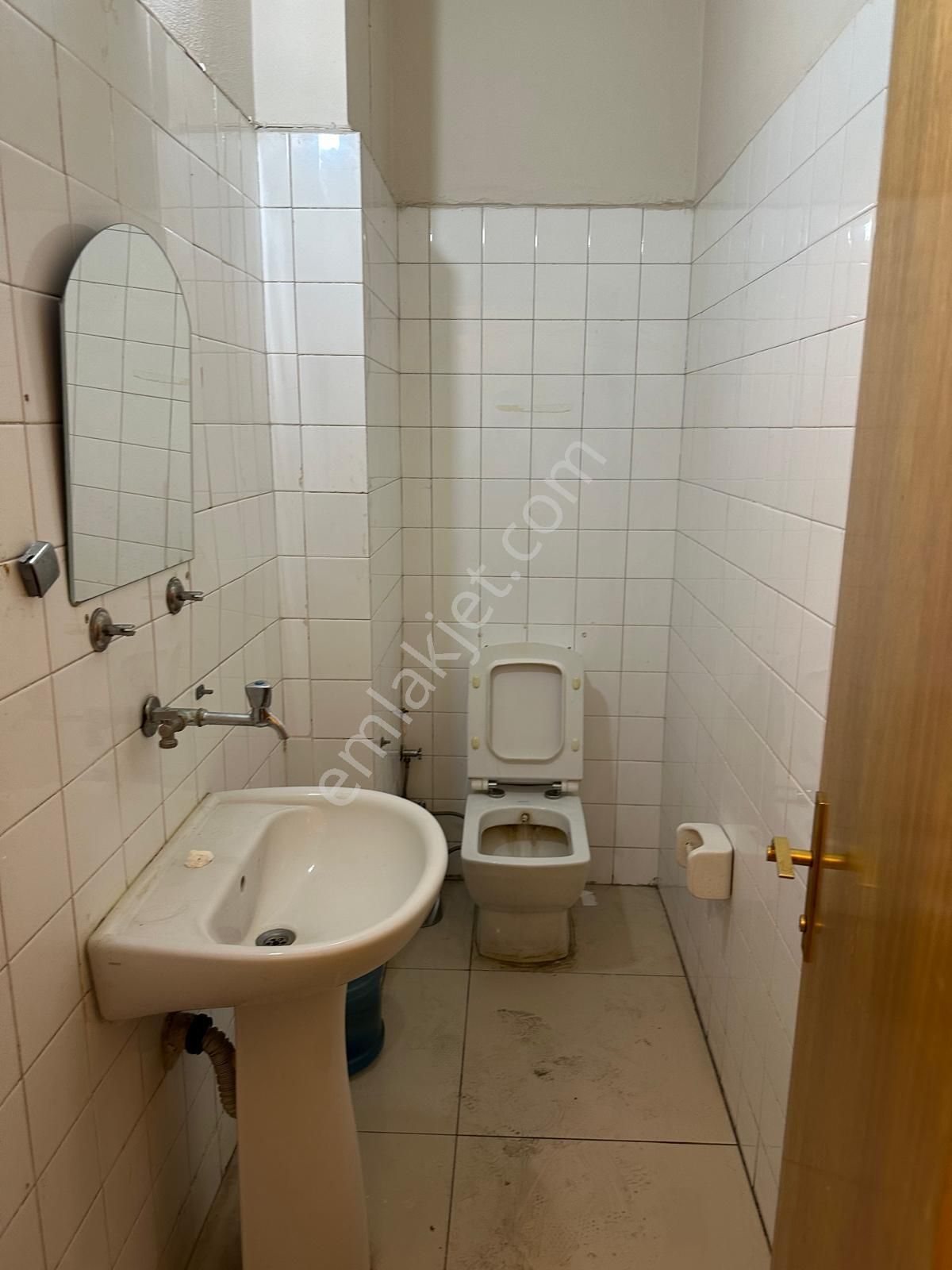 Tabela Değeri Yüksek Yeşillik Caddesinde Satılık Dükkan - Görsel 10