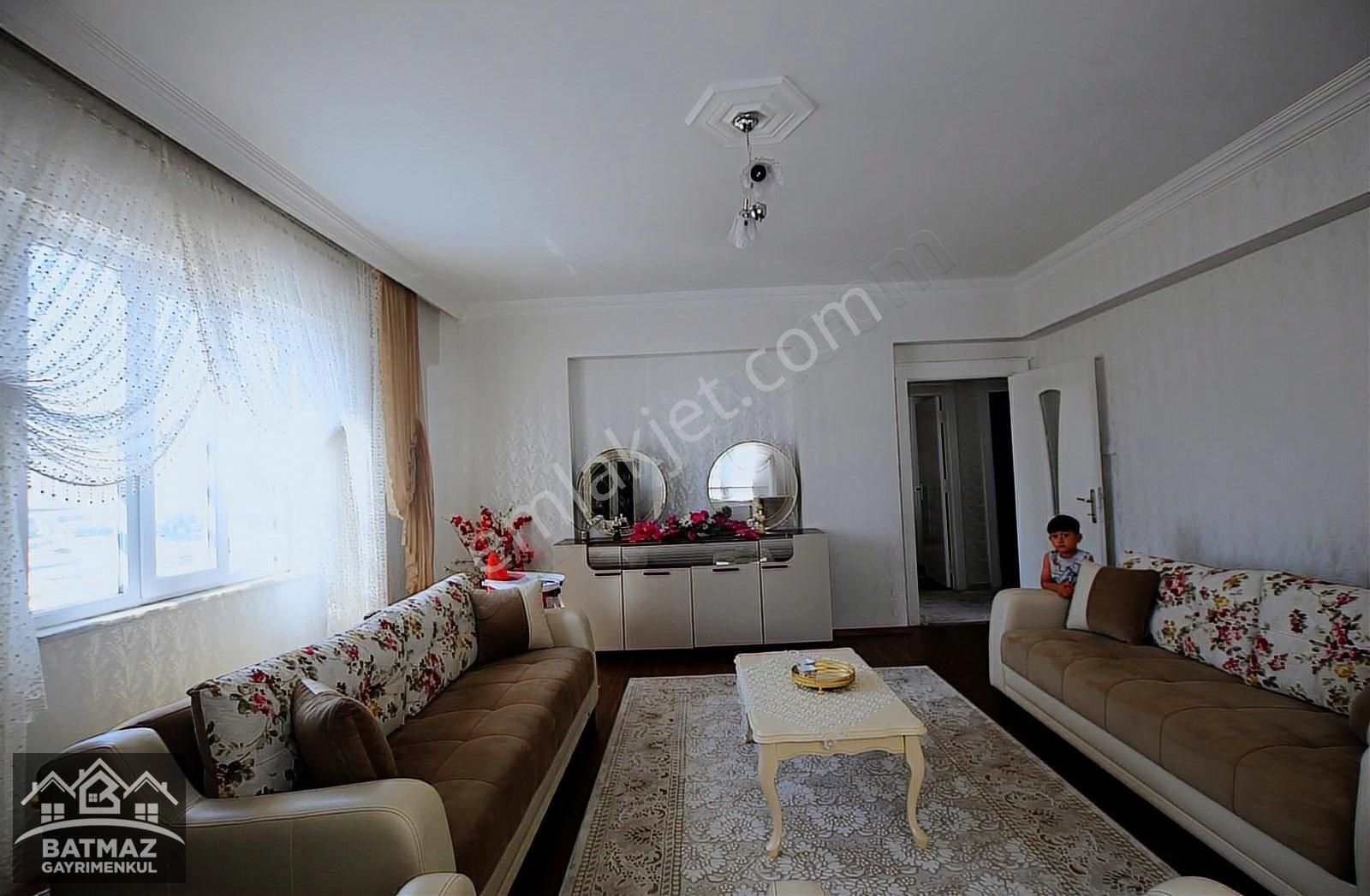 Seyrantepe'de Satılık Geniş Bakımlı (3+1) Daire