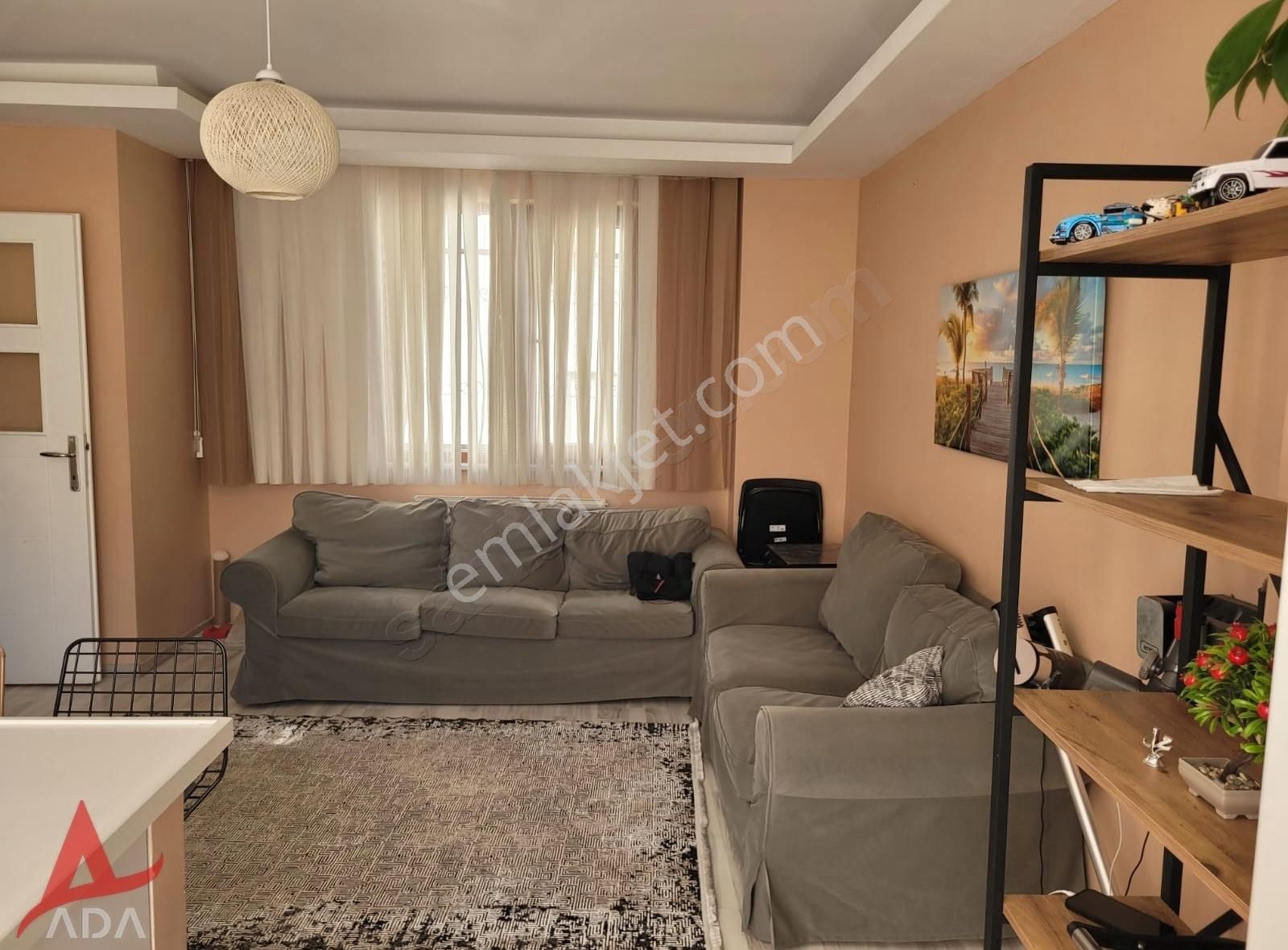 Güllübağlar'da Metroya Yürüme Mesafesinde Satılık 2+1 Daire
