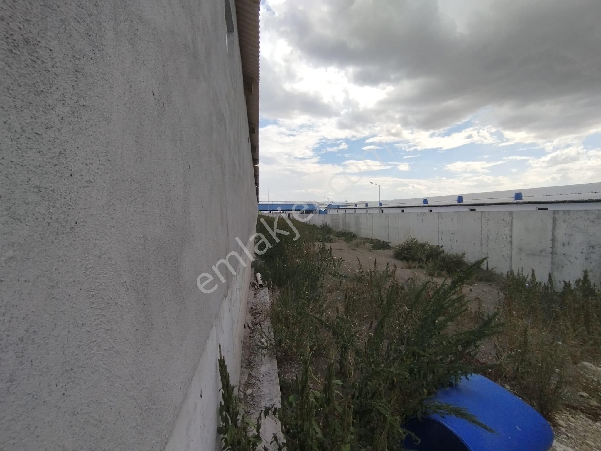 Aslantürk Emlaktan Satılık Besi Çiftliği - Görsel 10