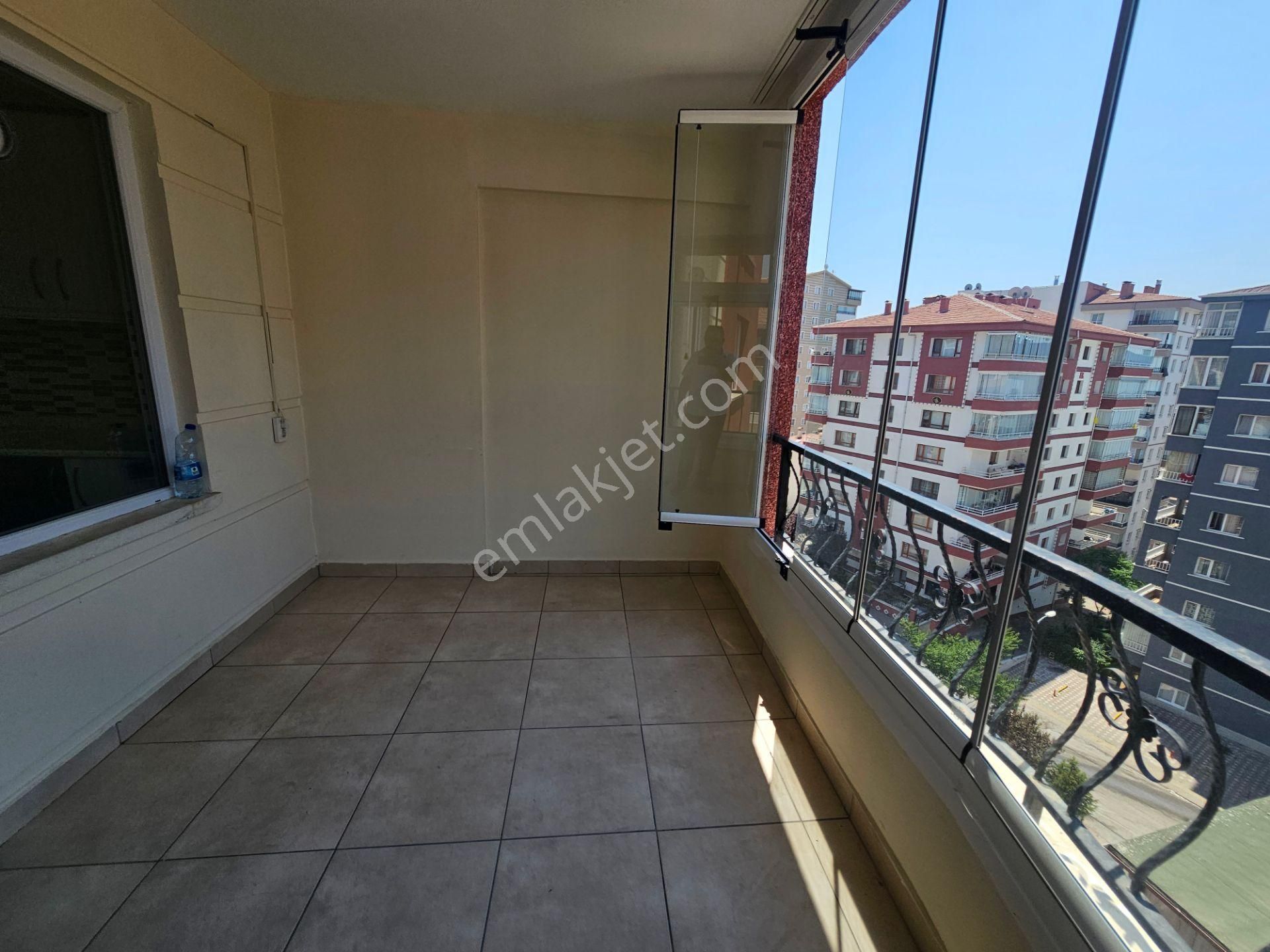 Yenimahalle Çiğdemtepe Mh.130 M2 5.kat Güney Cephe Asansörlü