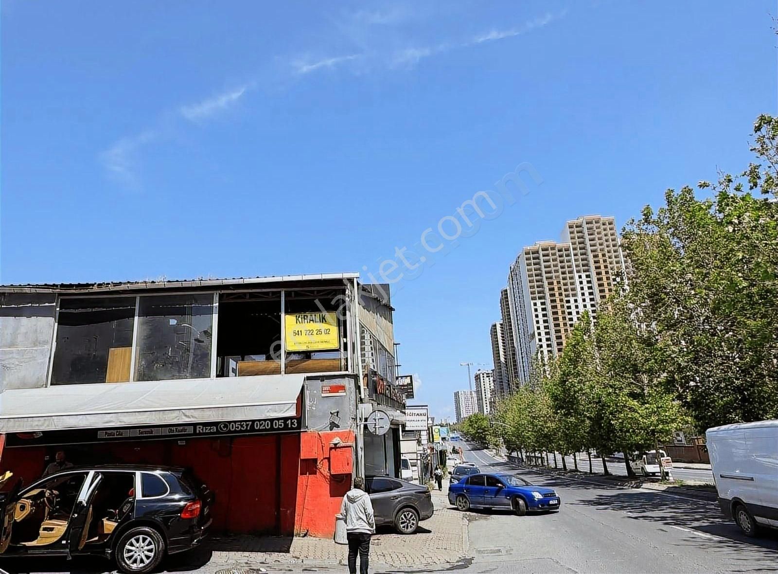 Bahçeşehir Mobilyacılar Karşısı Kiralık Dükkan & Mağaza 120 M2