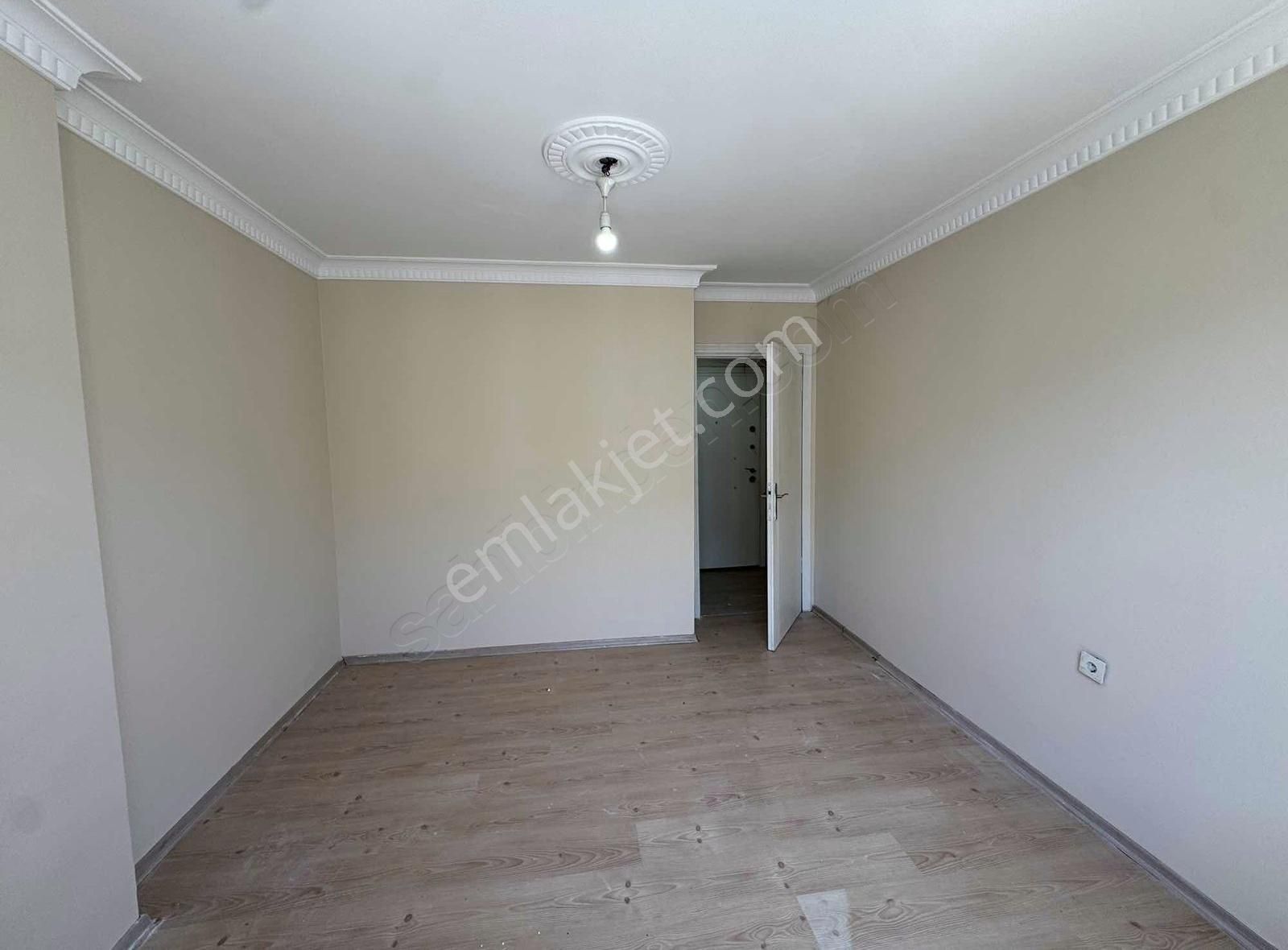 Orhangazi Mah'de Kiralık 2+1 90 M2 Daire