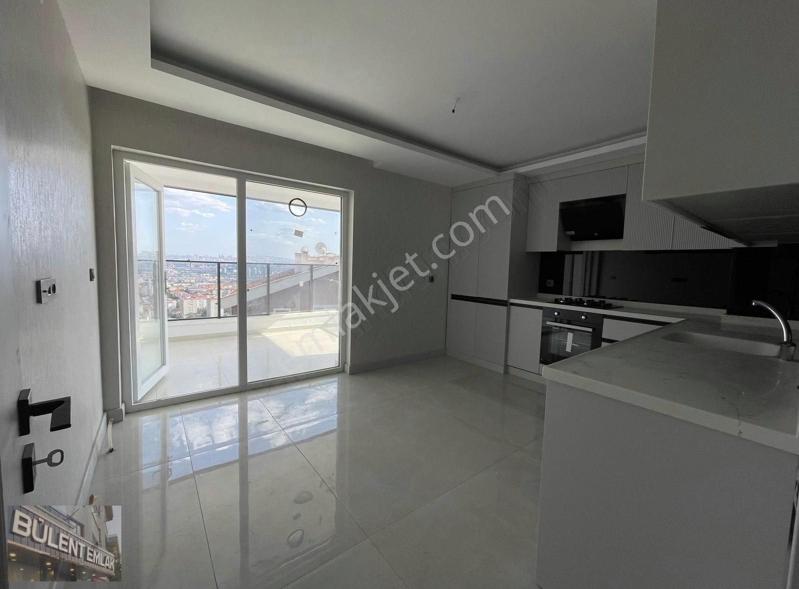 Bülent Emlak'tan Sıfır Binada Manzaralı 130m2 Güney Cephe