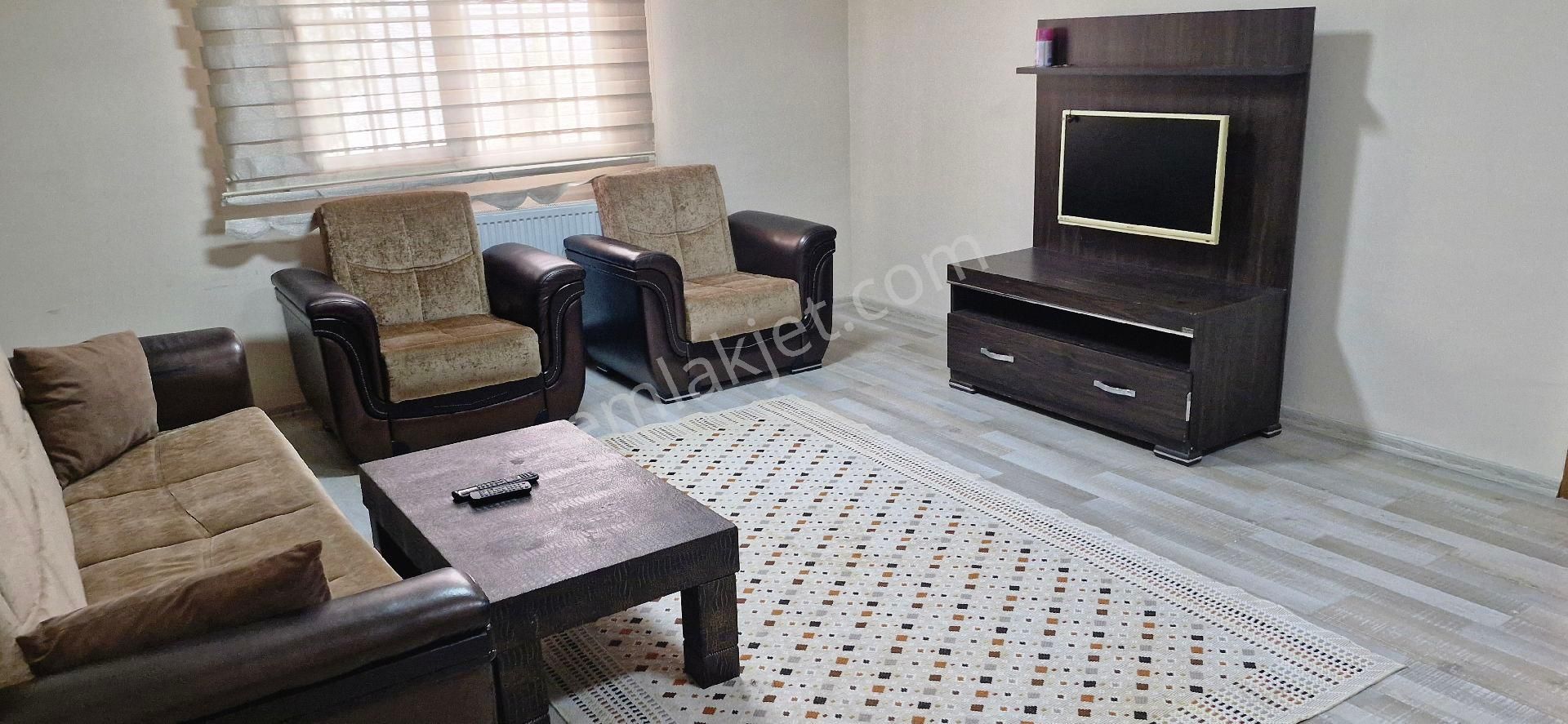 Karşiyaka Da 1+1 Kıralık Giriş