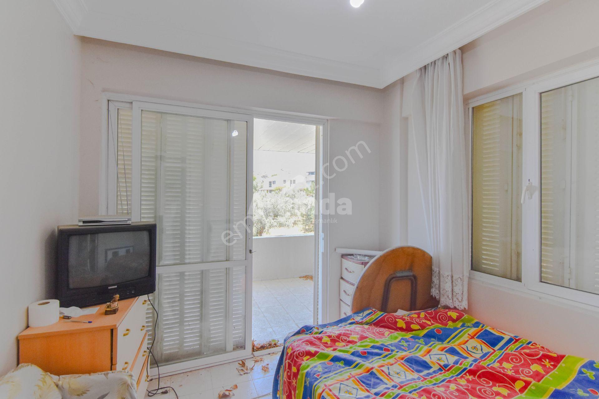 Kuşadası Soğucak Aşiyan Sitesi'nde Full Deniz Manzaralı Villa - Görsel 13