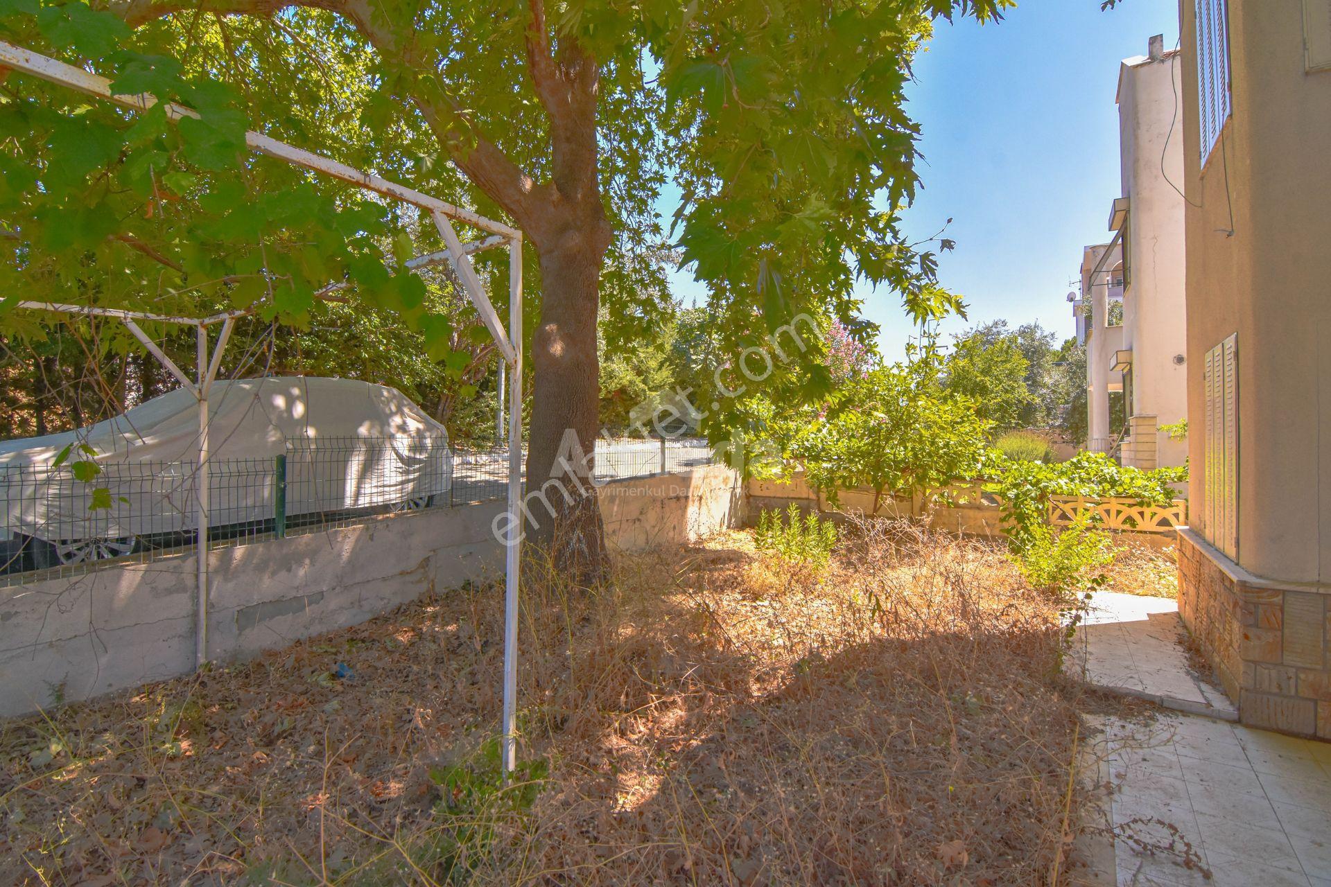 Kuşadası Soğucak Aşiyan Sitesi'nde Full Deniz Manzaralı Villa - Görsel 30