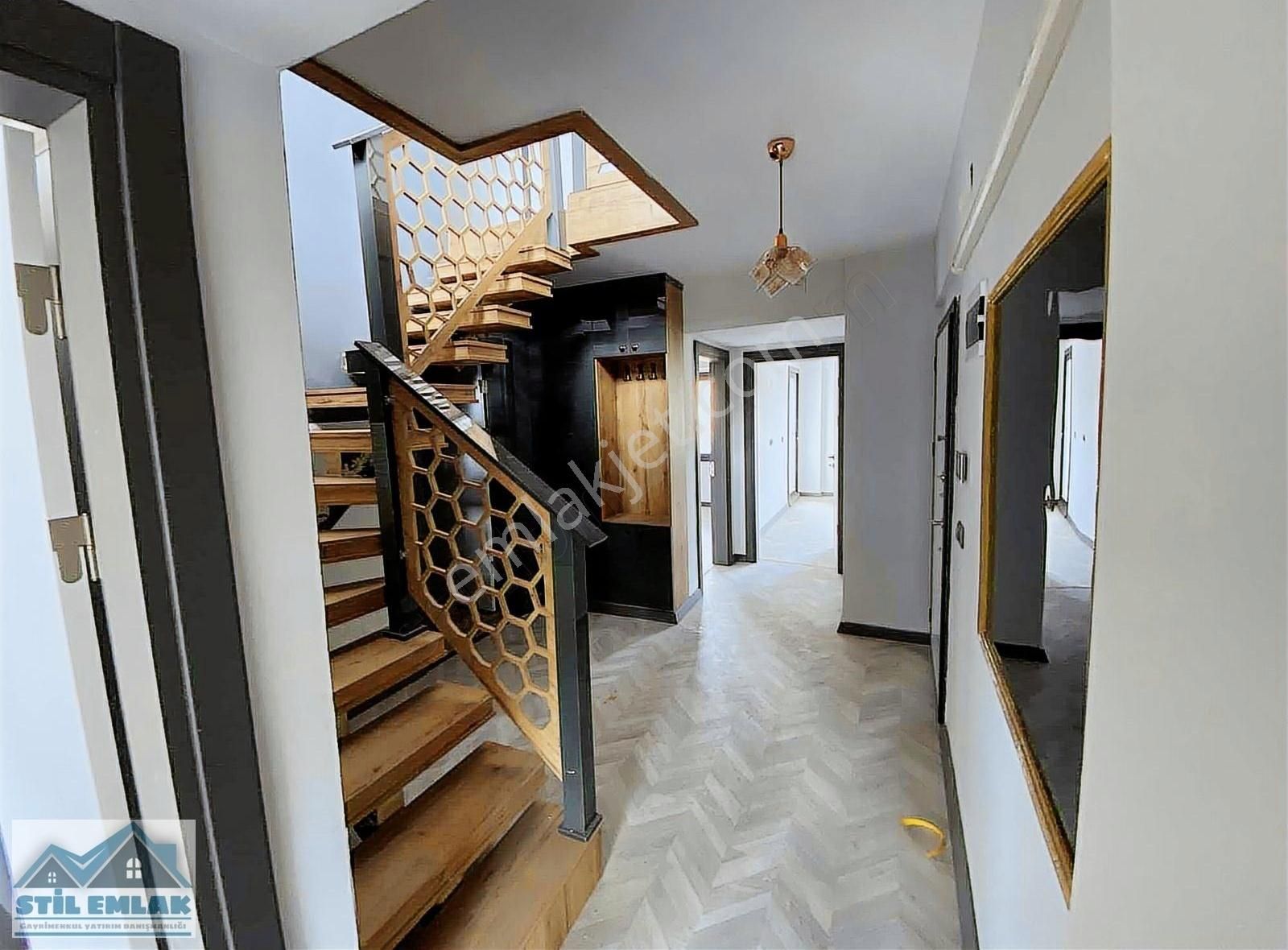 Salihli Satılık 210 M2 Dublex Daire Namık Kemal Mah.