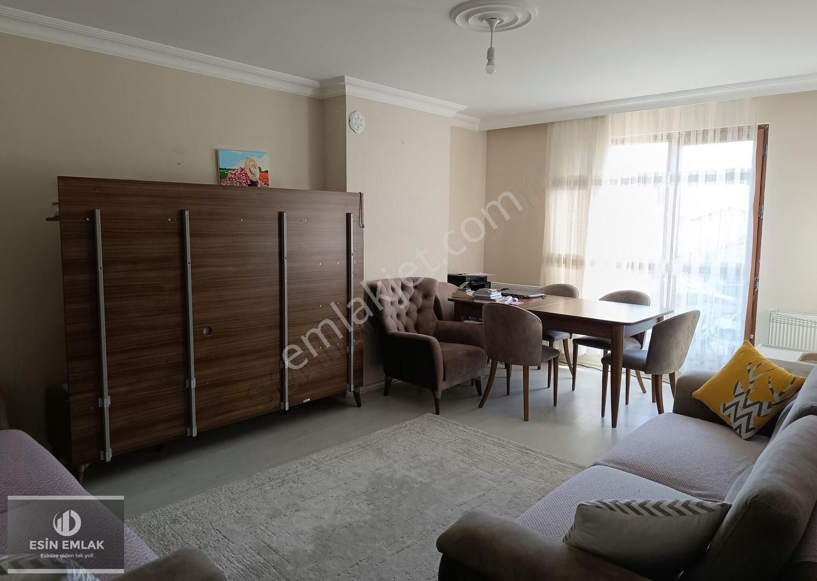 Cumhuriyet Mah Balkonlu Temiz Geniş İçi Lüx 2+1 Satılık Daire