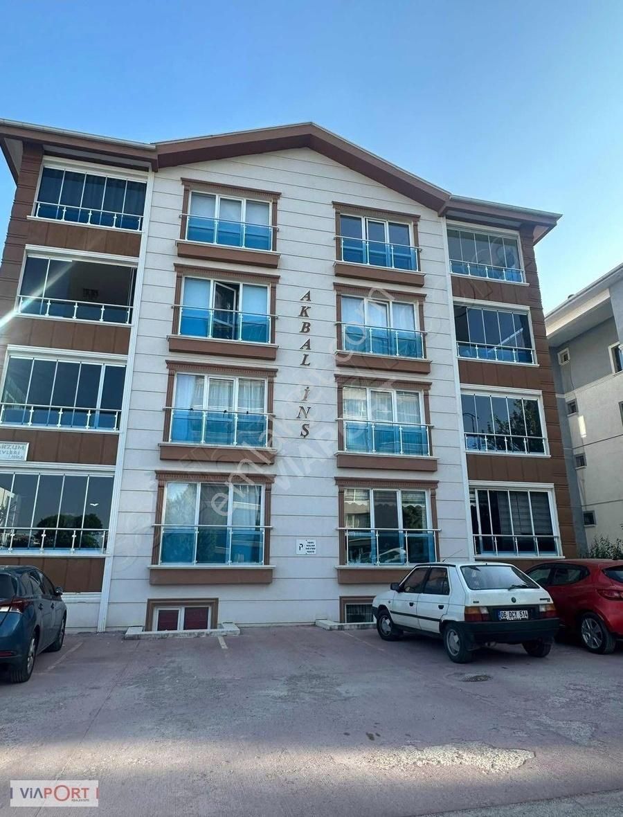 Etimesgut Ahimesut Mah. Asansörlü E.banyolu 3+1 Lüx Yapılı Daire
