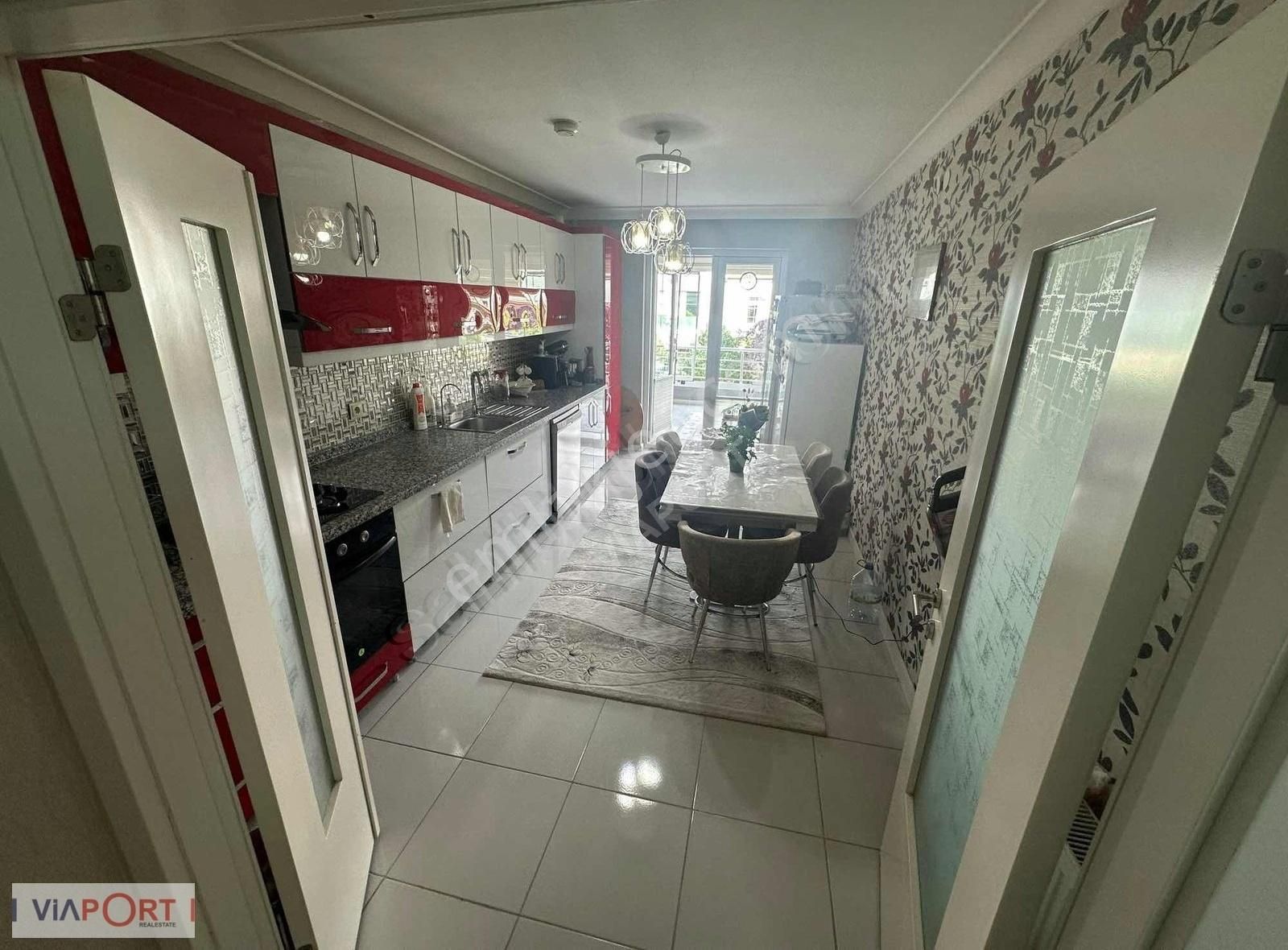 Etimesgut Ahimesut Mah. E.banyolu Asansörlü 4+1 Yapılı Daire