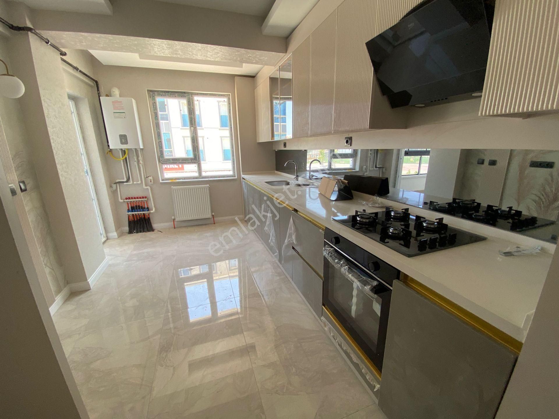 Yenikent Mustafa Kemal Mah 3+1 Full+full Yapılı Bağımsız Ara Kat Satılık Daire