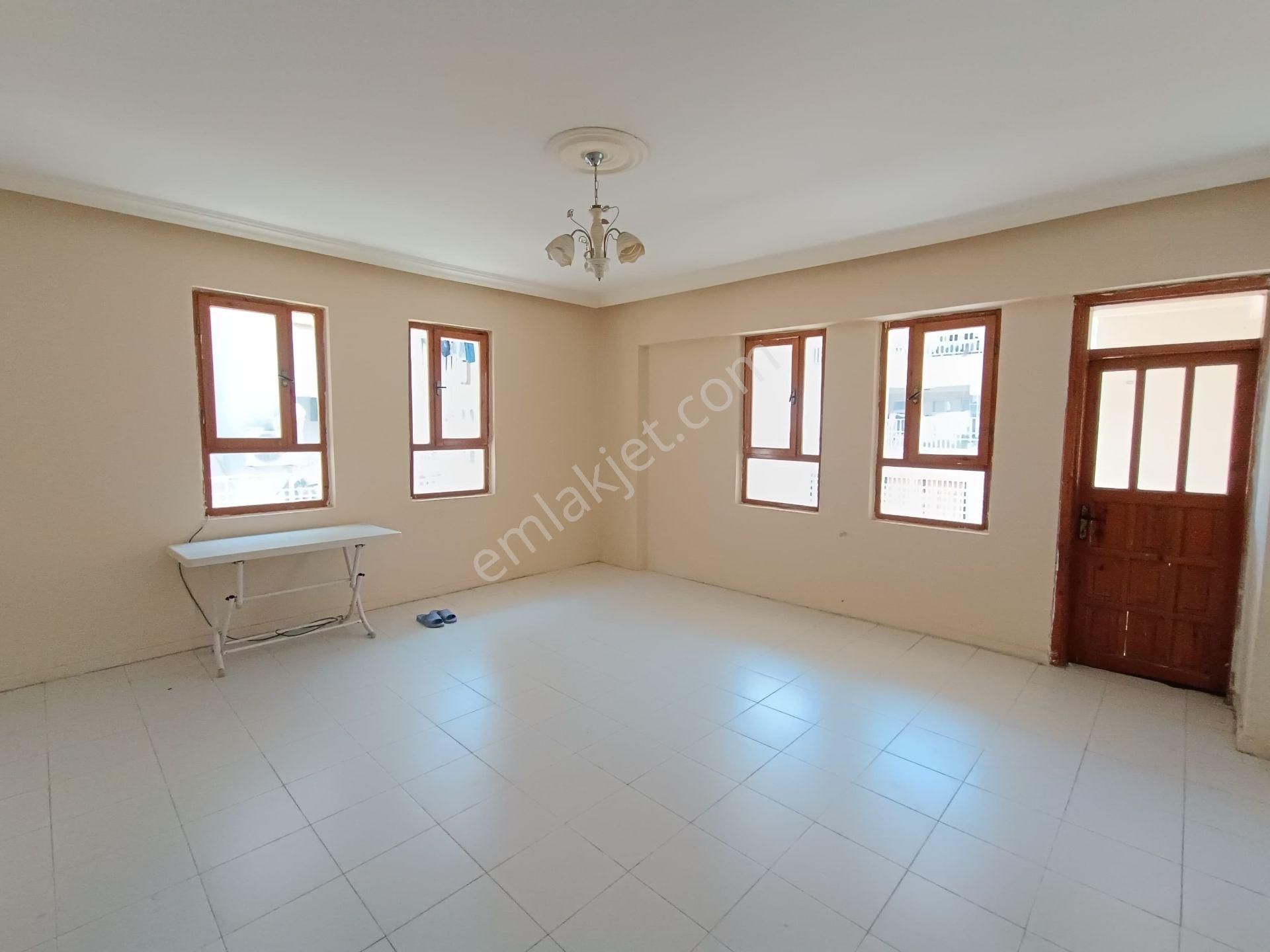Babacandan İpekyol'da İçi Temiz 3+2 Satılık Dublex Daire