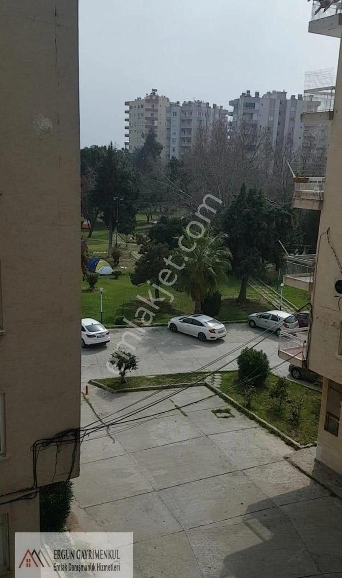 Ergünden Mezitlide Güvenlikli Site İçerisinde Eşyalı Kiralık 3+1 Daire