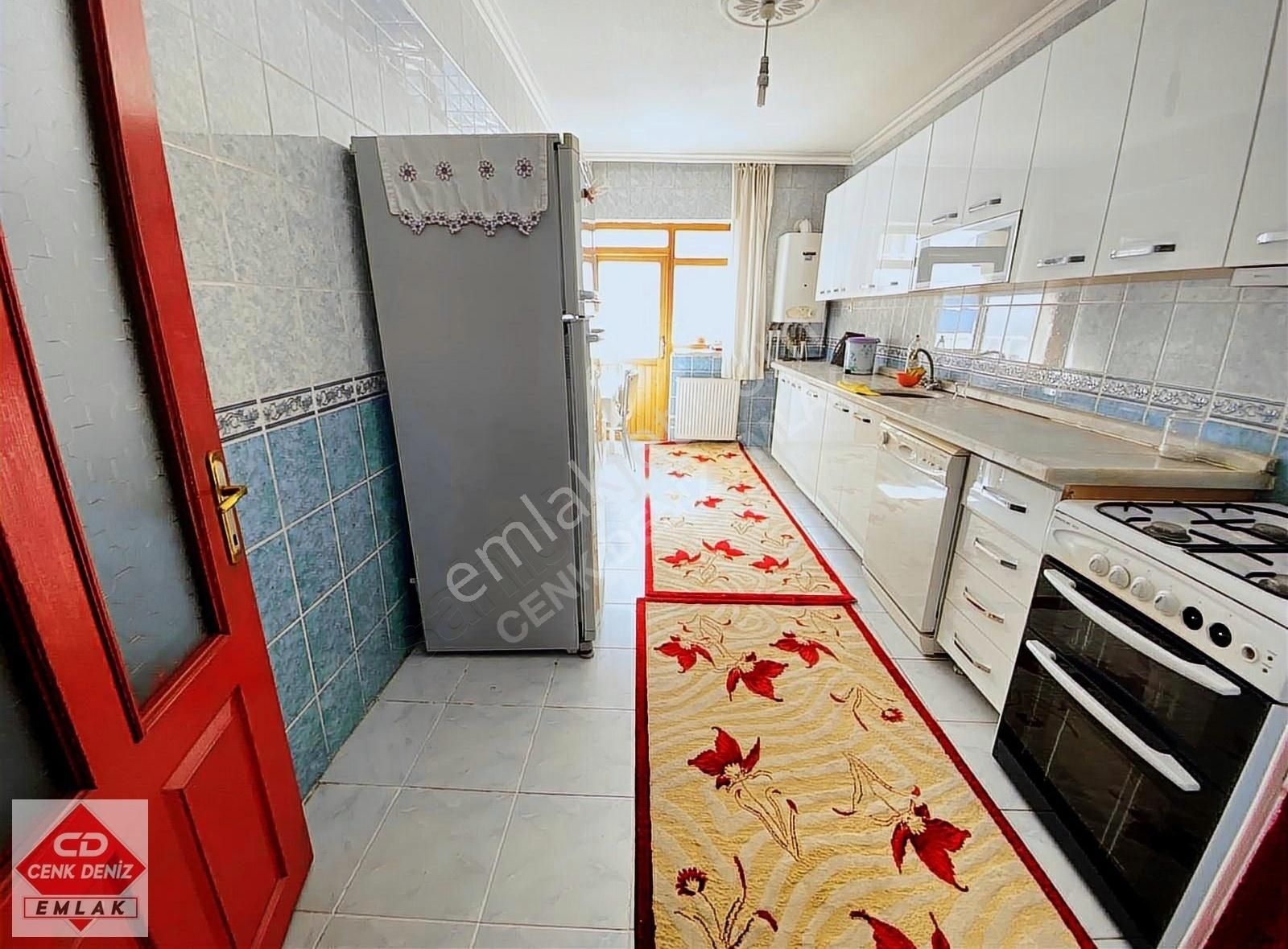 Atapark Mah. Cadde Üzeri Ön Cephe Eşyalı Kiralık 3+1 Daire