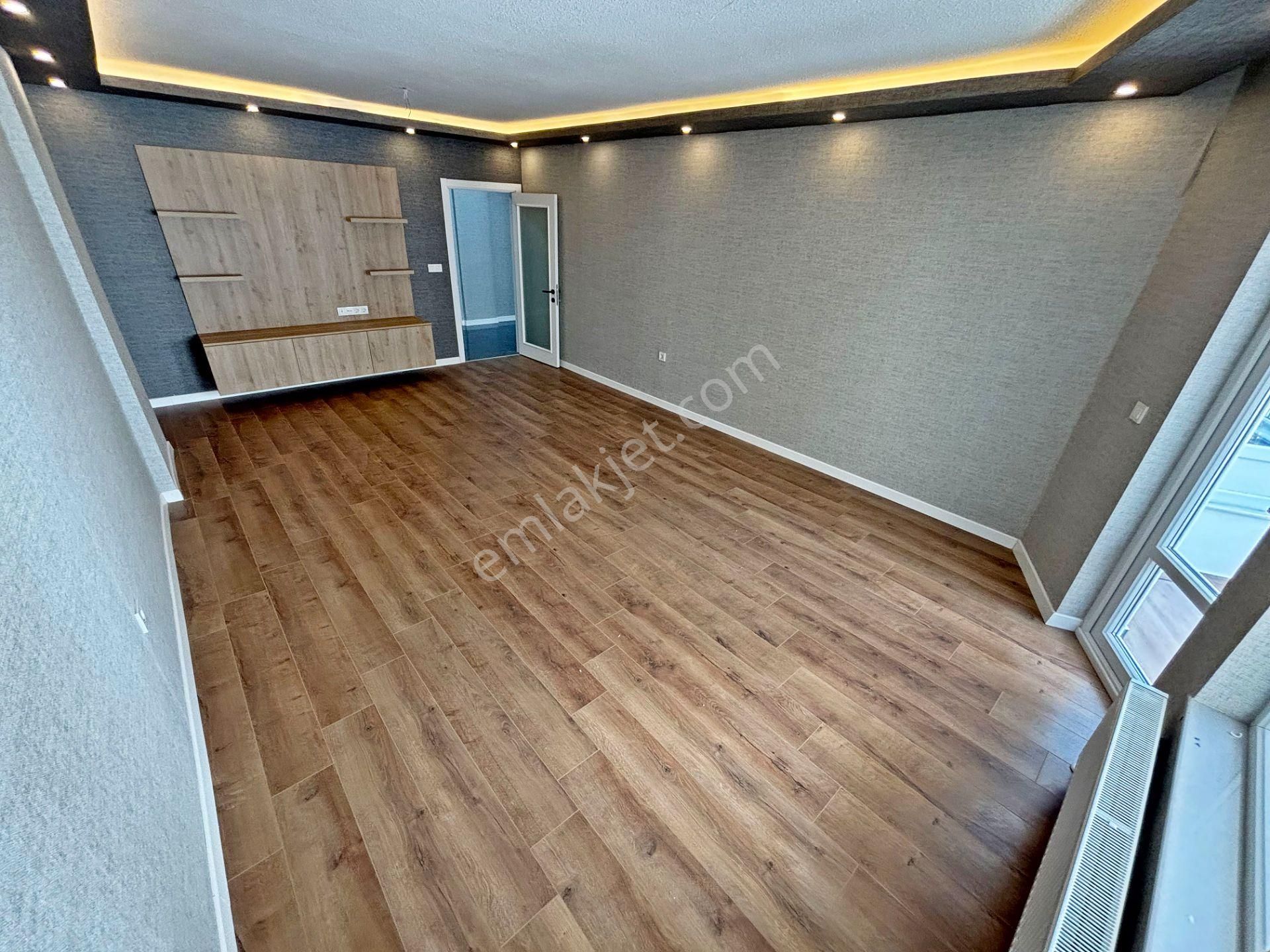 3+1 Merkezi Konumda Bağımsız Salon 1. Kat Ebeveyn Banyolu Daire! - Görsel 13