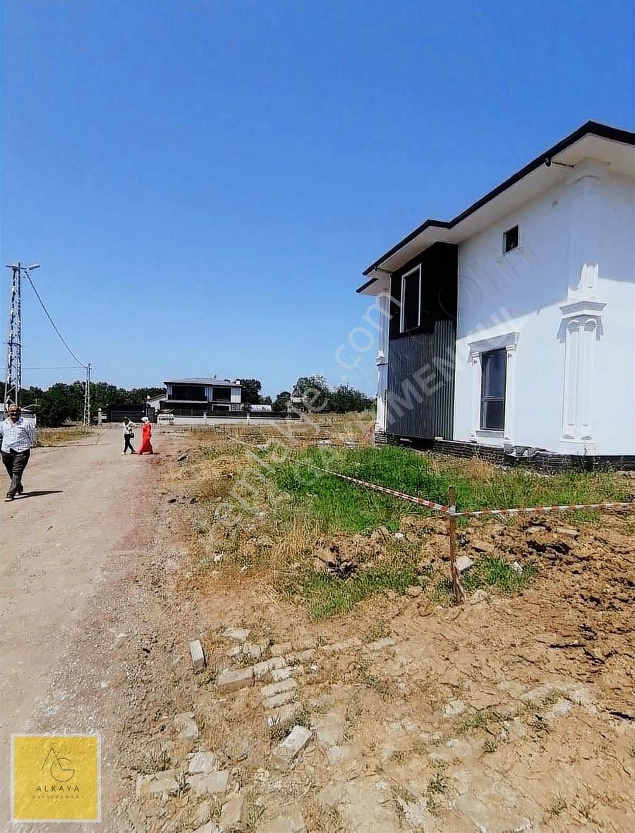 Kocaeli Kartepe Rahmiye'de Satılık 4+1 Havuzlu Müstakil Villa