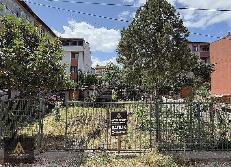 Köseköy/istasyon Mahallesi Satılık 242m2 %40 3,5 Kat İmarlı Arsa