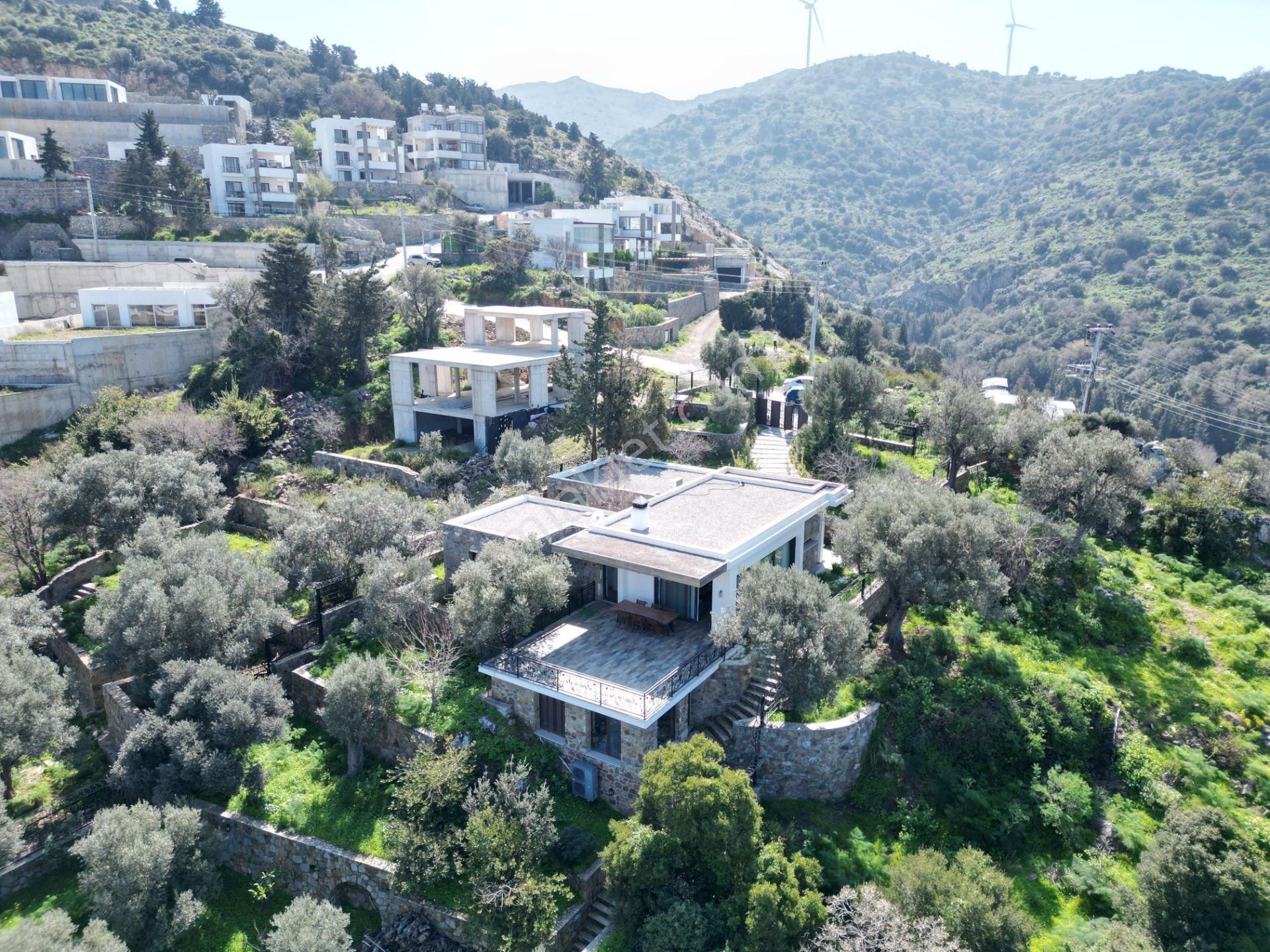 Bodrum Yalıkavak'ta Deniz Manzaralı Satılık 3+1 Villa - Görsel 3