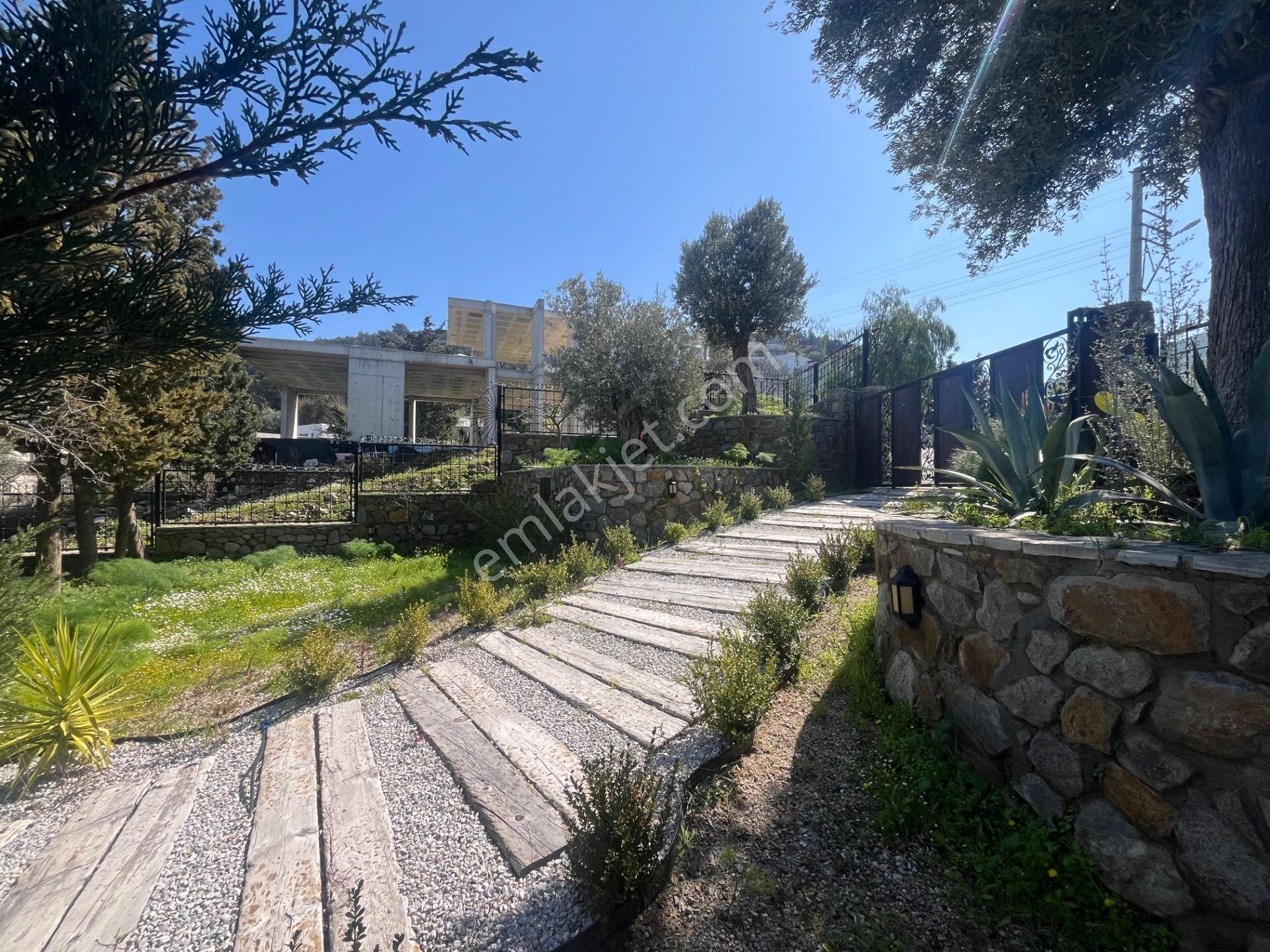 Bodrum Yalıkavak'ta Deniz Manzaralı Satılık 3+1 Villa - Görsel 18