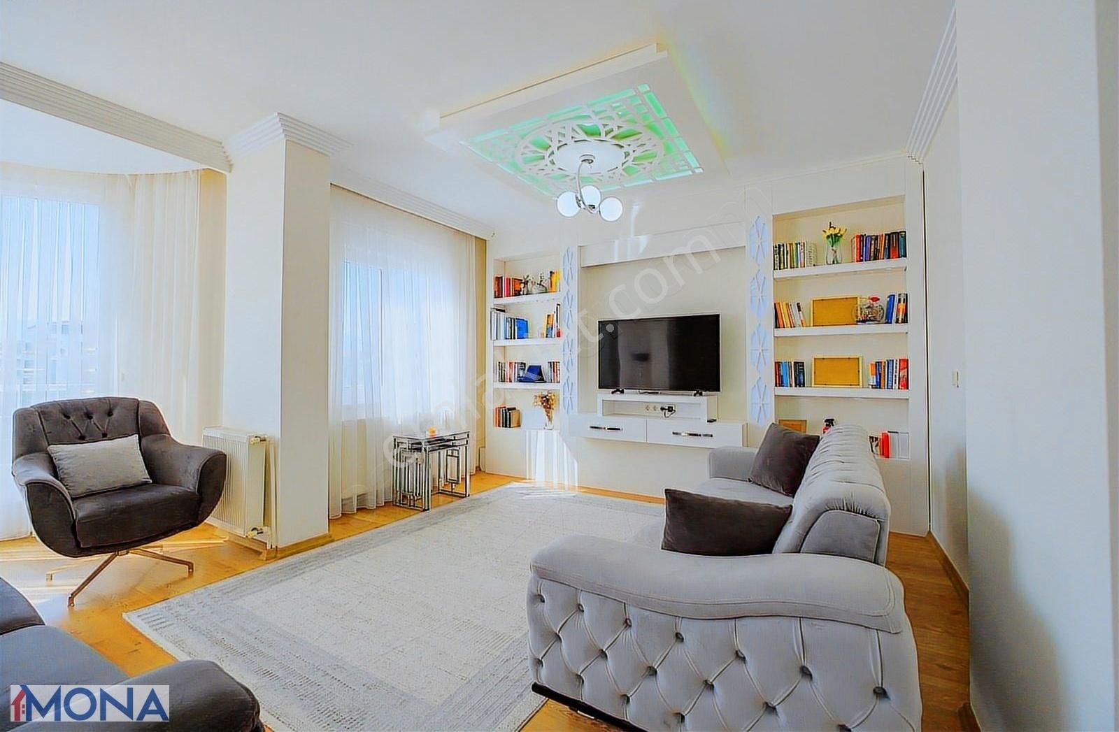 Konyaaltı Uncalı Konaklar Mevkin'de 5+1 Satılık Dublex Daire