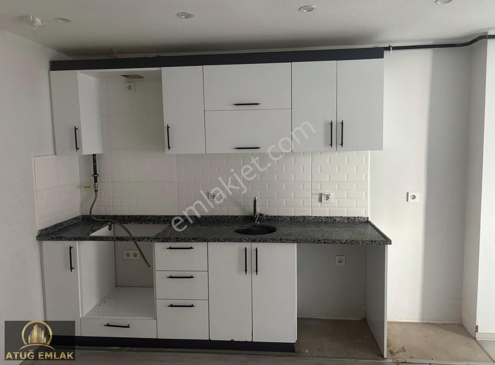 Atuğ Emlaktan Çarşı Merkezde Kiralık 2+1 Dublex Daire
