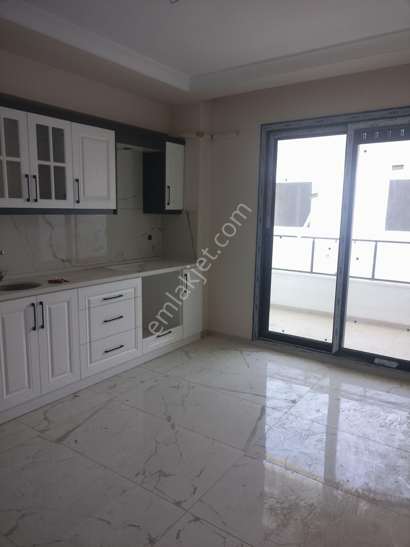Cumhuriyet Mahallesinde Satılık 2+1 Sıfır Daire
