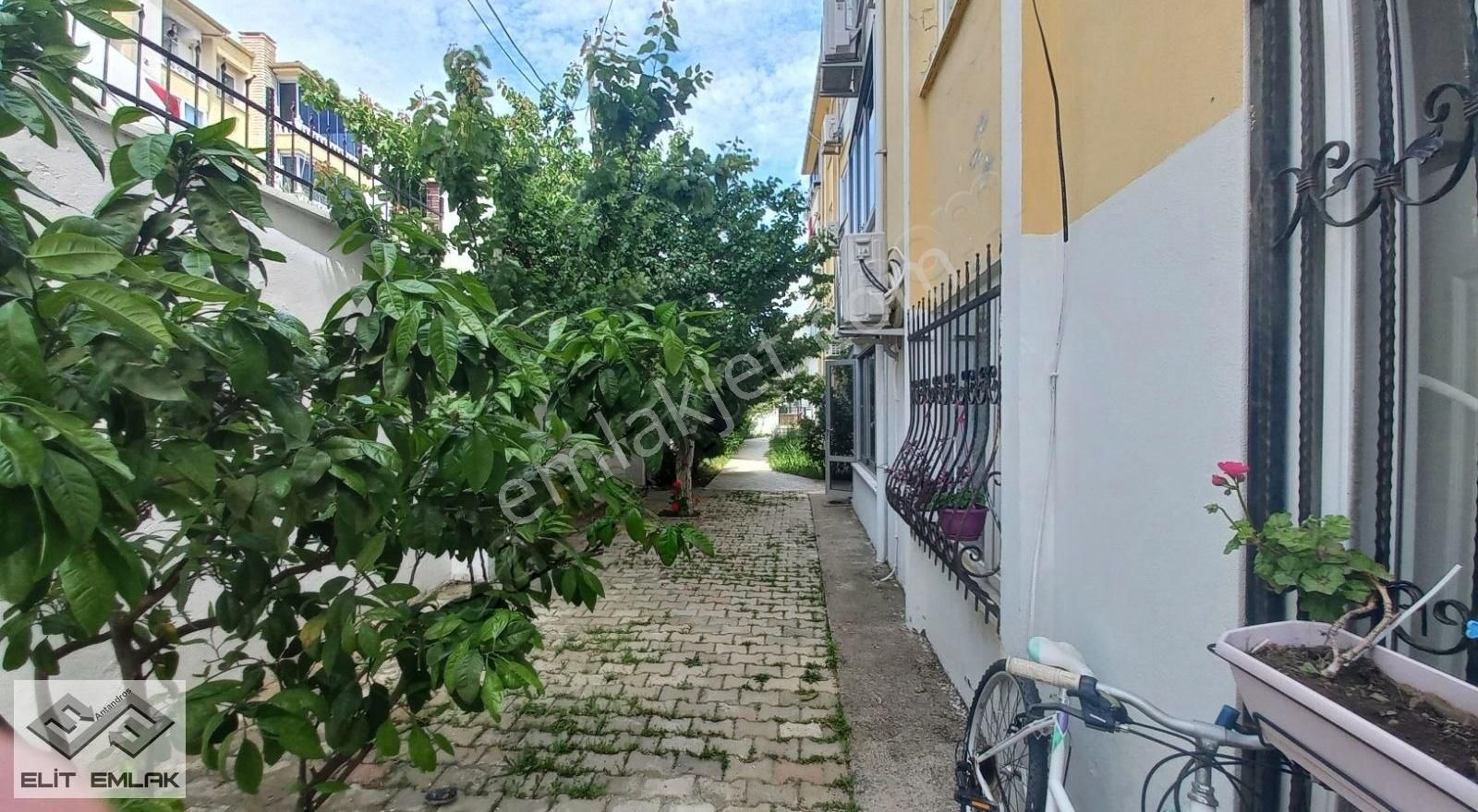 Altınoluk Merkezde Bahçe Katı Satılık Daire - Görsel 17