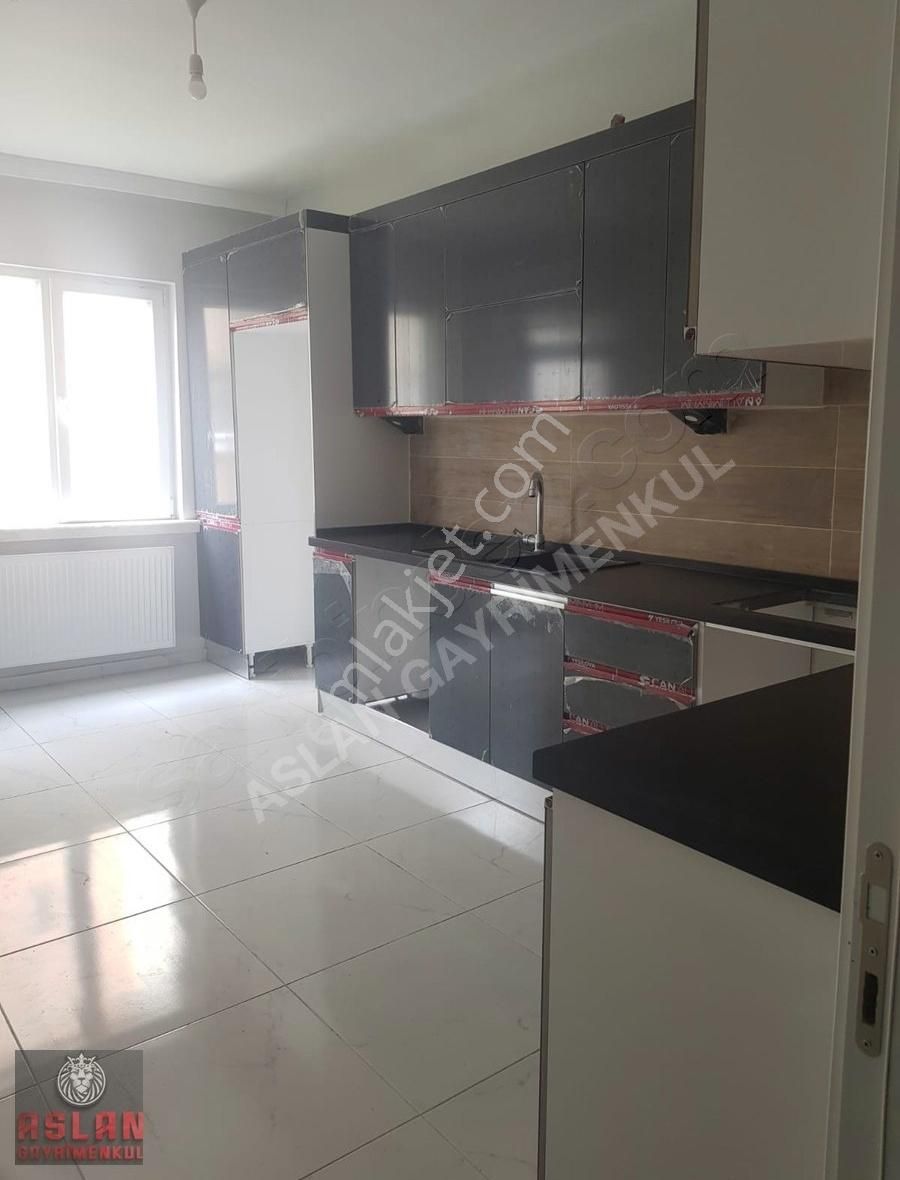 Aslan Emlak Gayrimenkulden Espark Yakını Site İçi Kiralık 3+1
