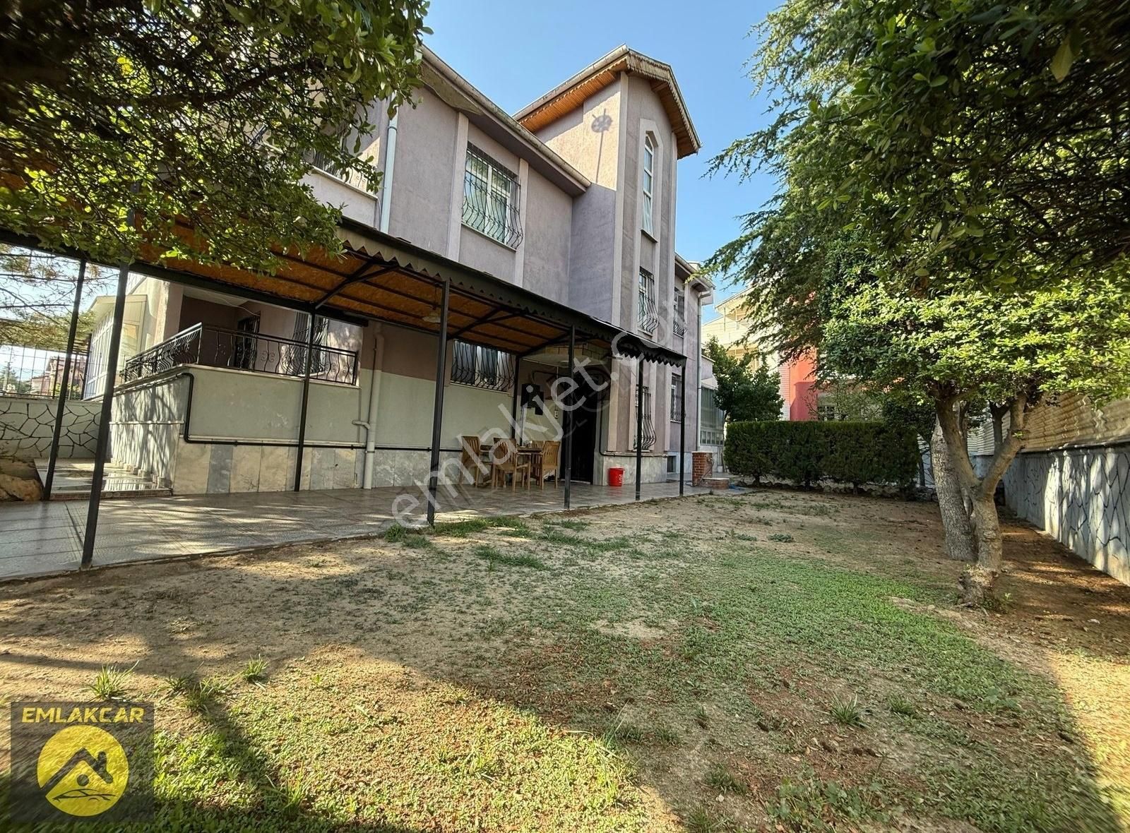 Emlakcar Dan Erenköyde Satılık Lüks 8+1 Villa