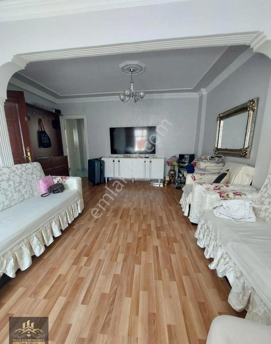 Bayrampaşa Kartaltepe Mah.2+1 Balkonlu Kiralık Daire