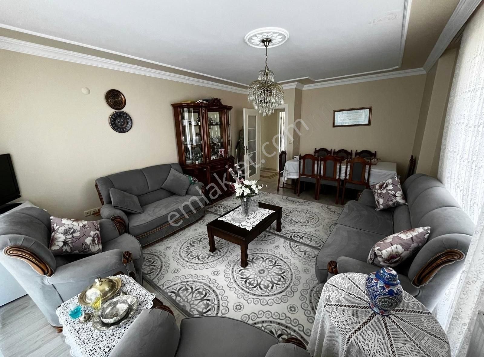 Sülüntepe Mahallesinde Satılık 3+1 Daire