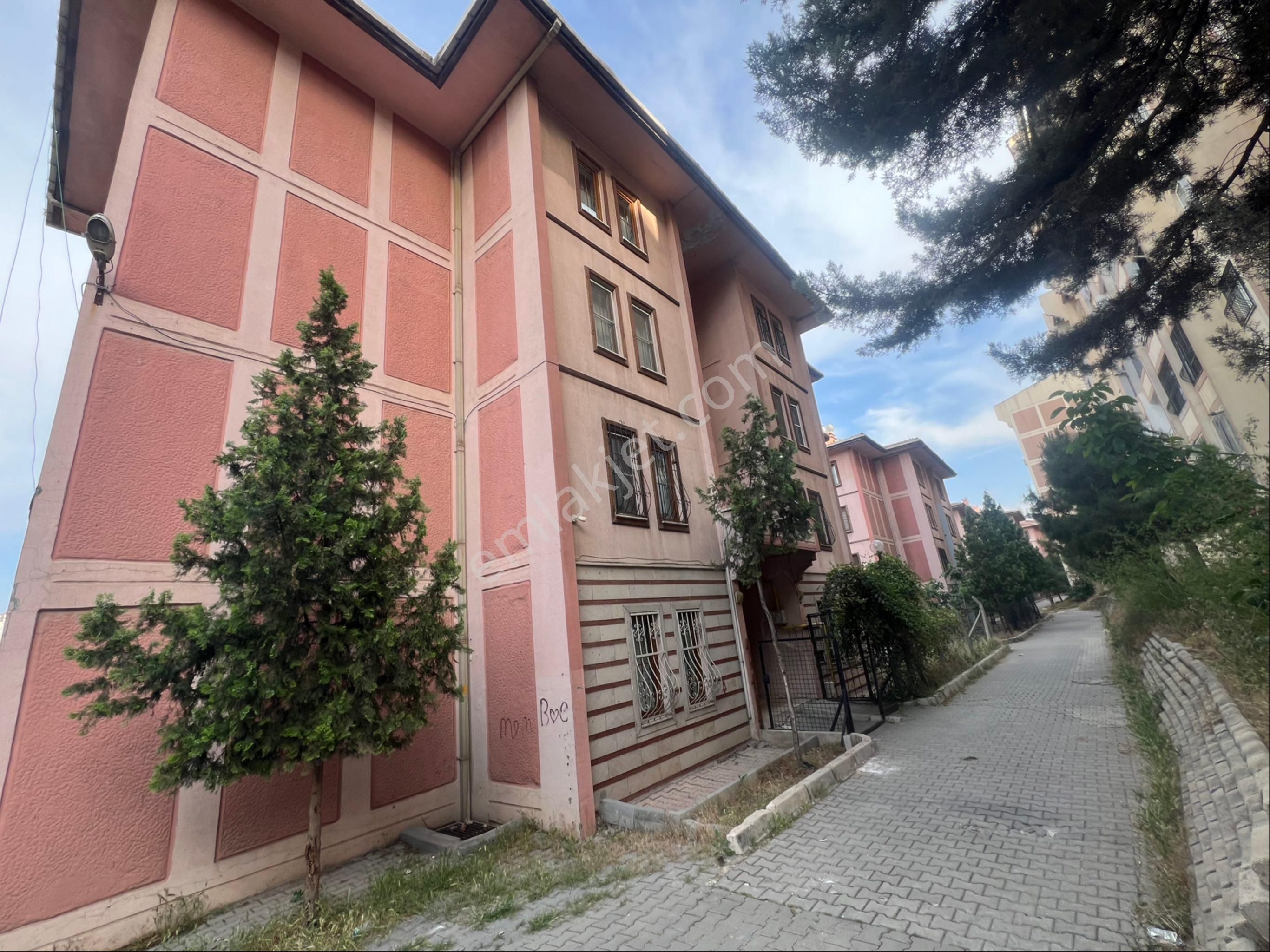 Seç Emlak’tan Serinevler Toki 3+1 Borçsuz Satılık Daire