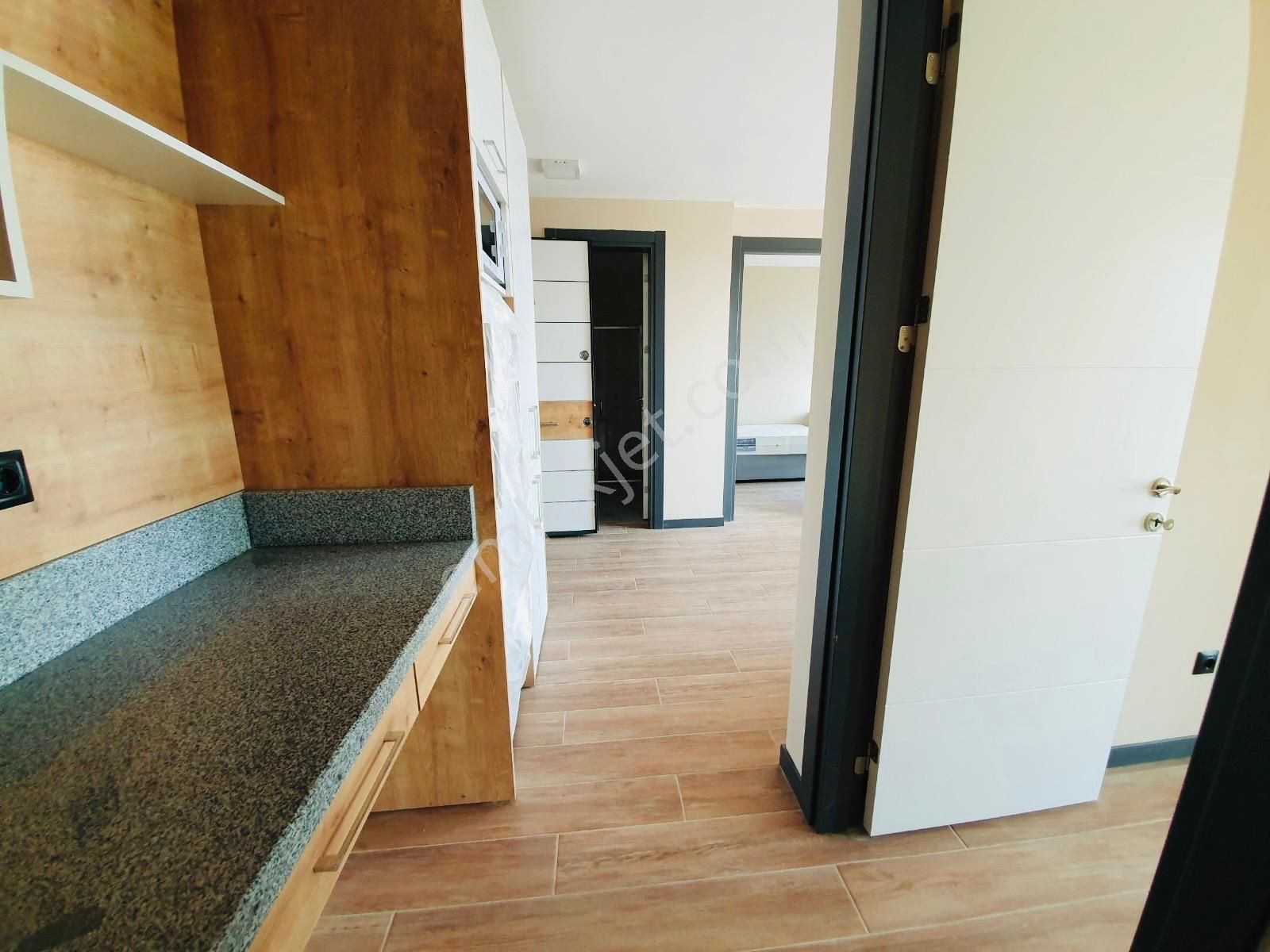 Yalçın Emlak'tan Havuzlu Sitede 2+1 Lüx Eşyalı Satılık Daire - Görsel 18