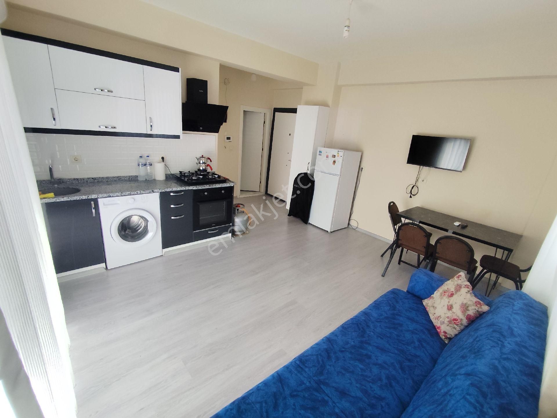 Sarıçam Gültepe Bulvar Üzerinde Full Eşyalı Kiralık 1+1 Daire