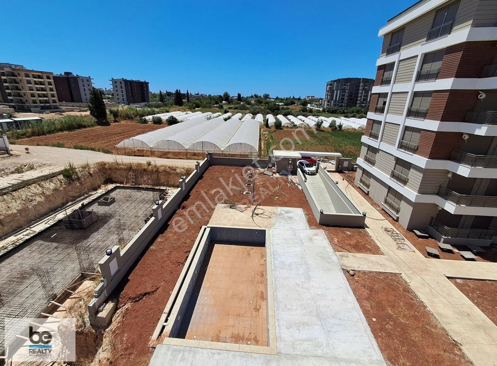 Altıntaş'ta 2+1 Havuzlu Sitede Satılık Daire - Görsel 2