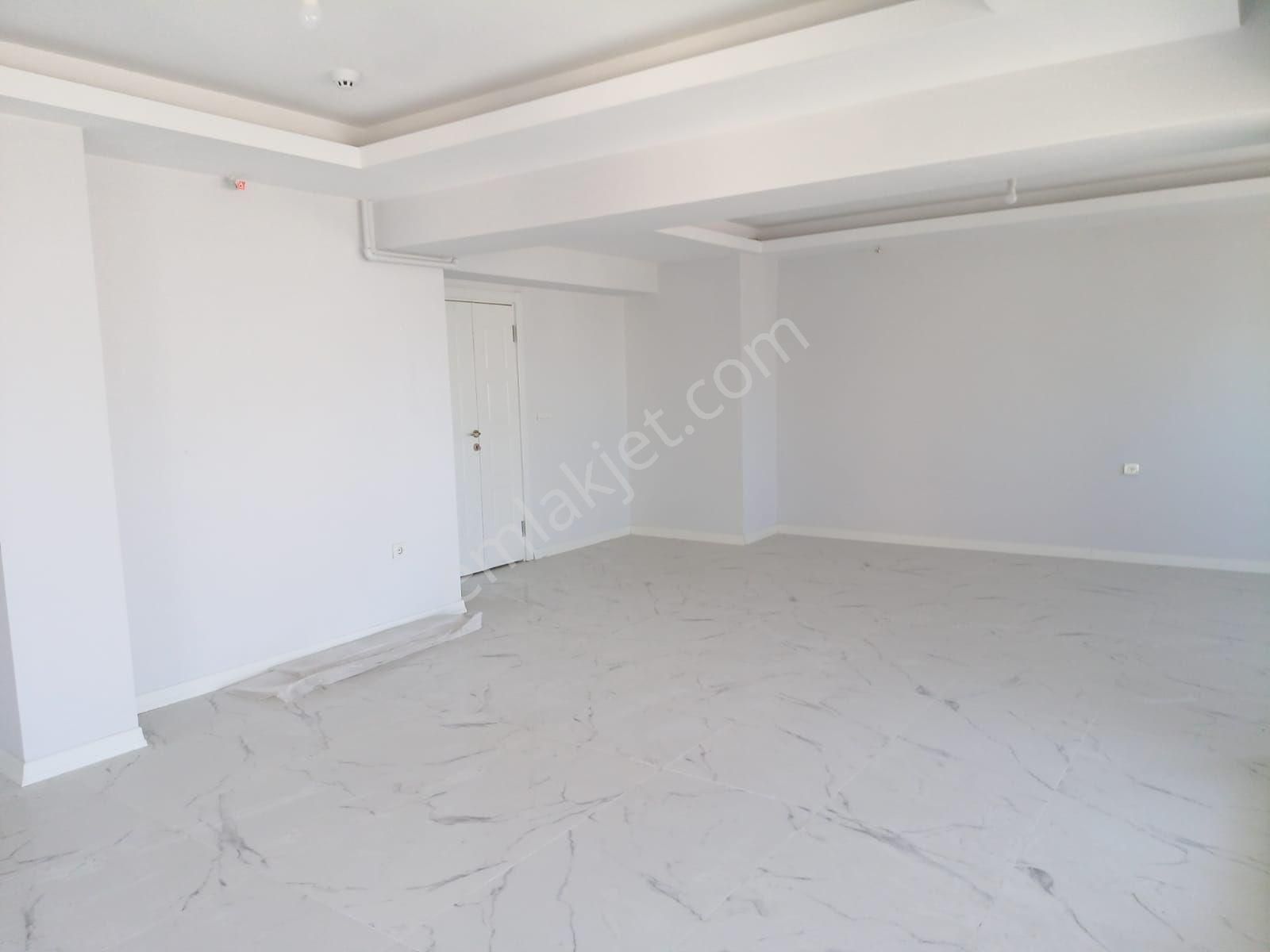Esenyurt S Towers 3+1 240m2 Eşyasız Kiralık Daire